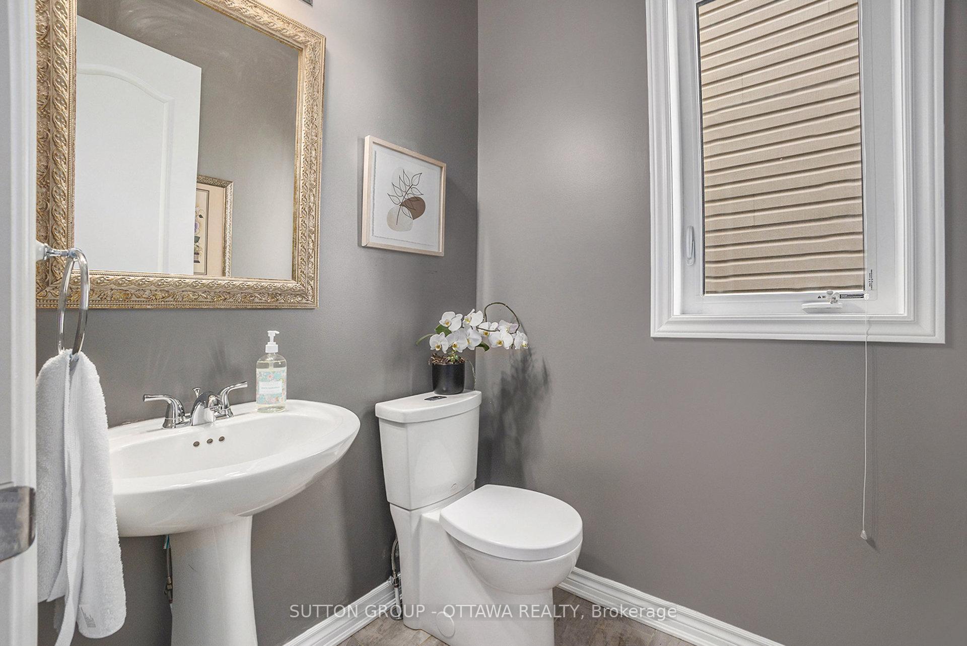 Photo 13 of 156 Asper Trail Circle, Ottawa, Kanata - Emerald Meadows/Trailwest — HOMEH