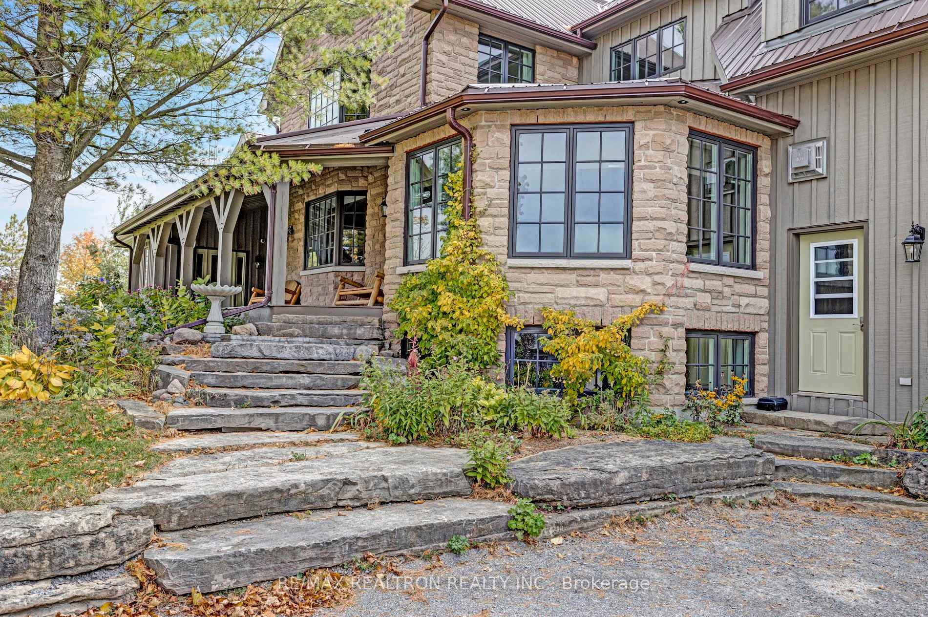 Photo 3 of 290 Bland Line, Cavan Monaghan, Cavan Twp — HOMEH
