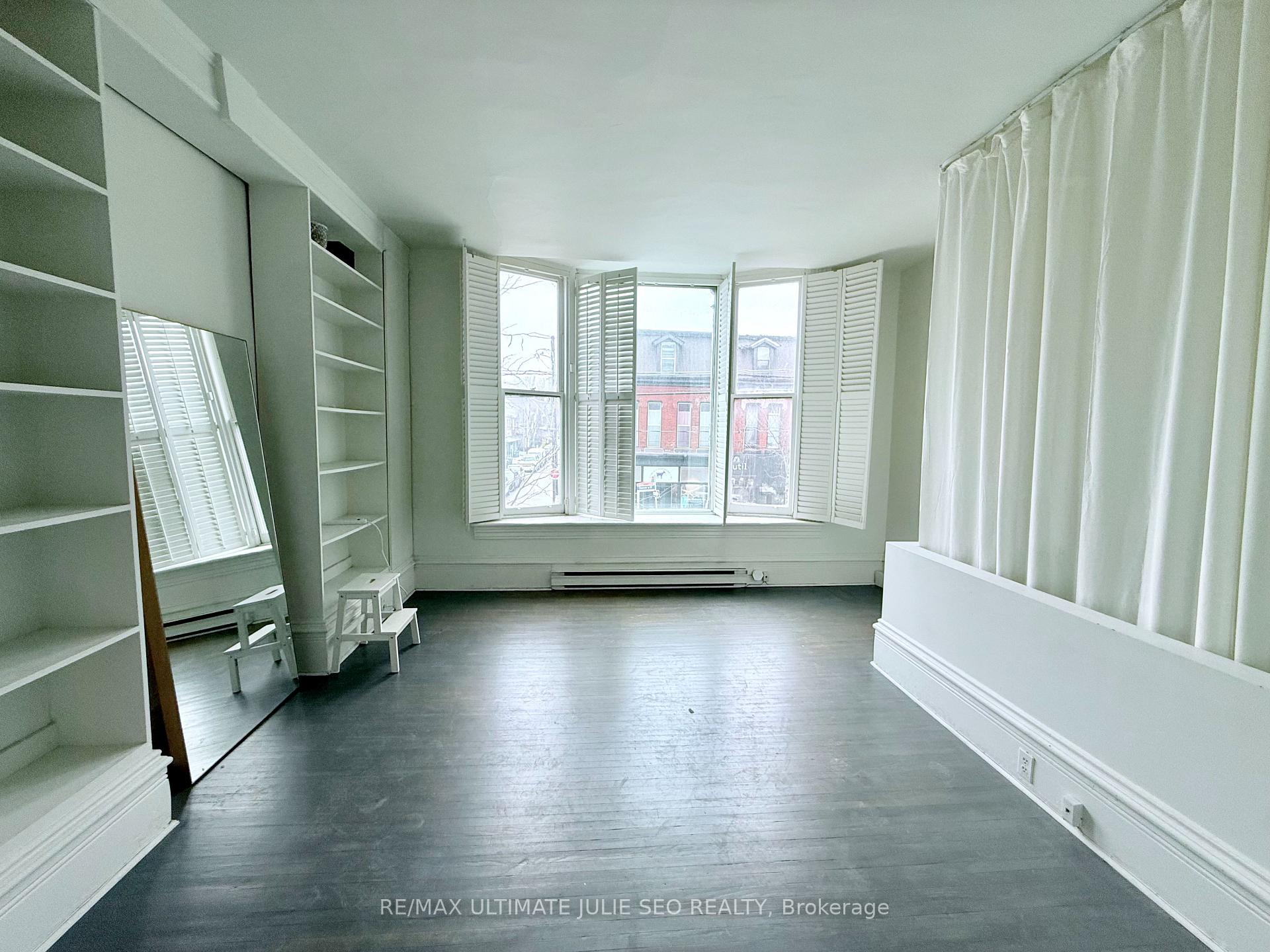 Front of Unit 2&3Flr, 789 Queen Street