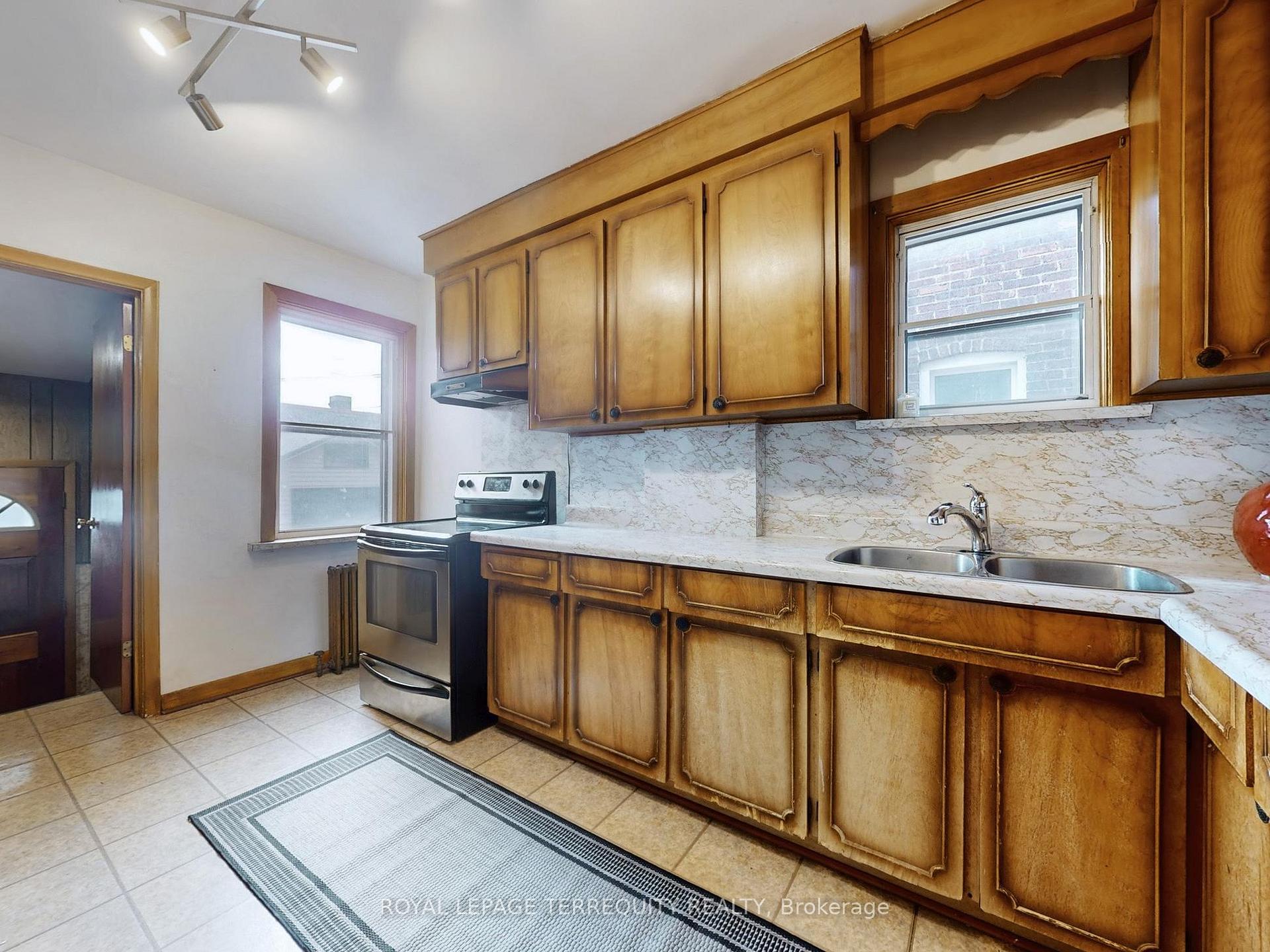 Photo 47 of 371 Strathmore Boulevard, Toronto, Danforth — HOMEH