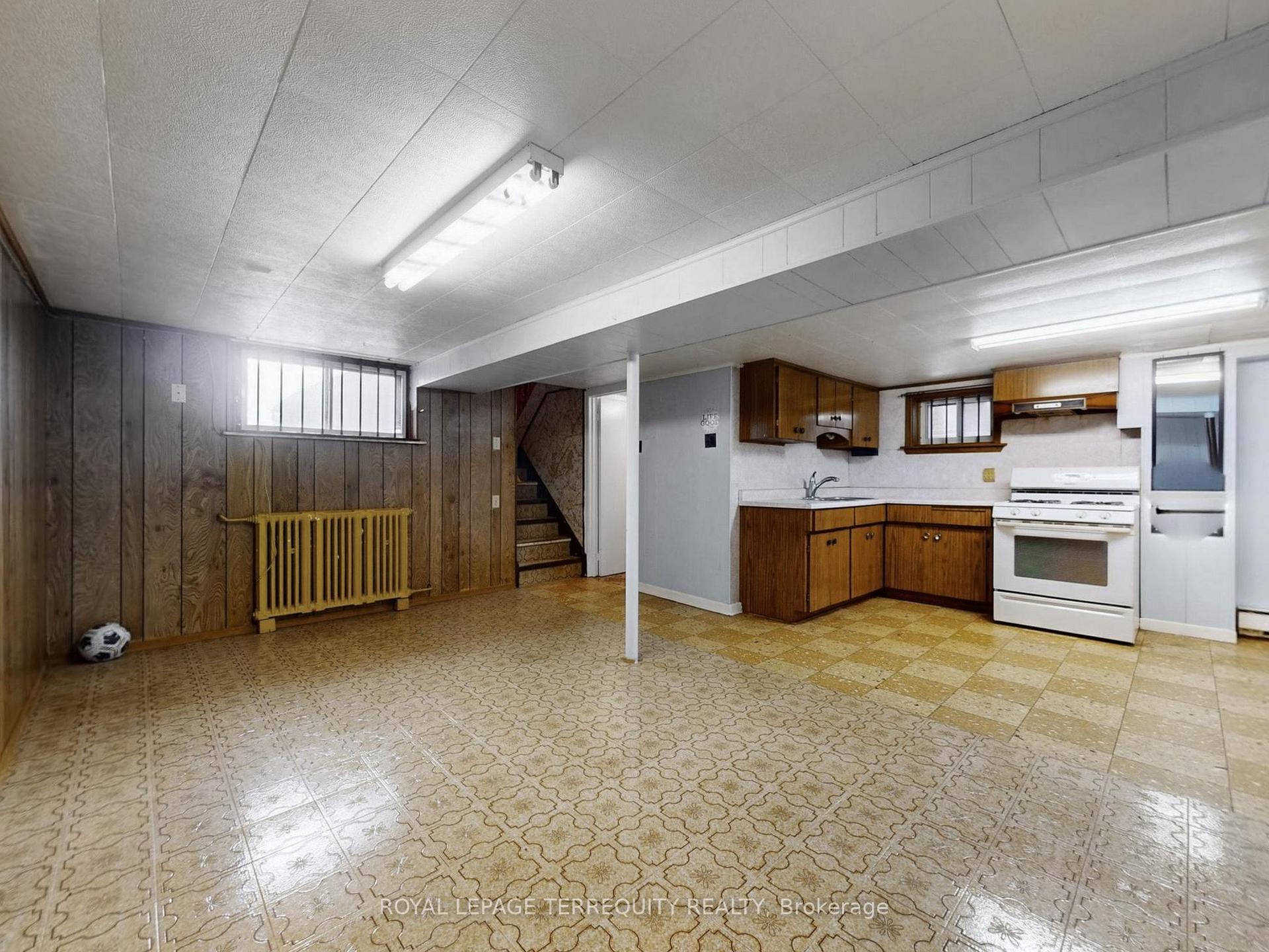 Photo 49 of 371 Strathmore Boulevard, Toronto, Danforth — HOMEH