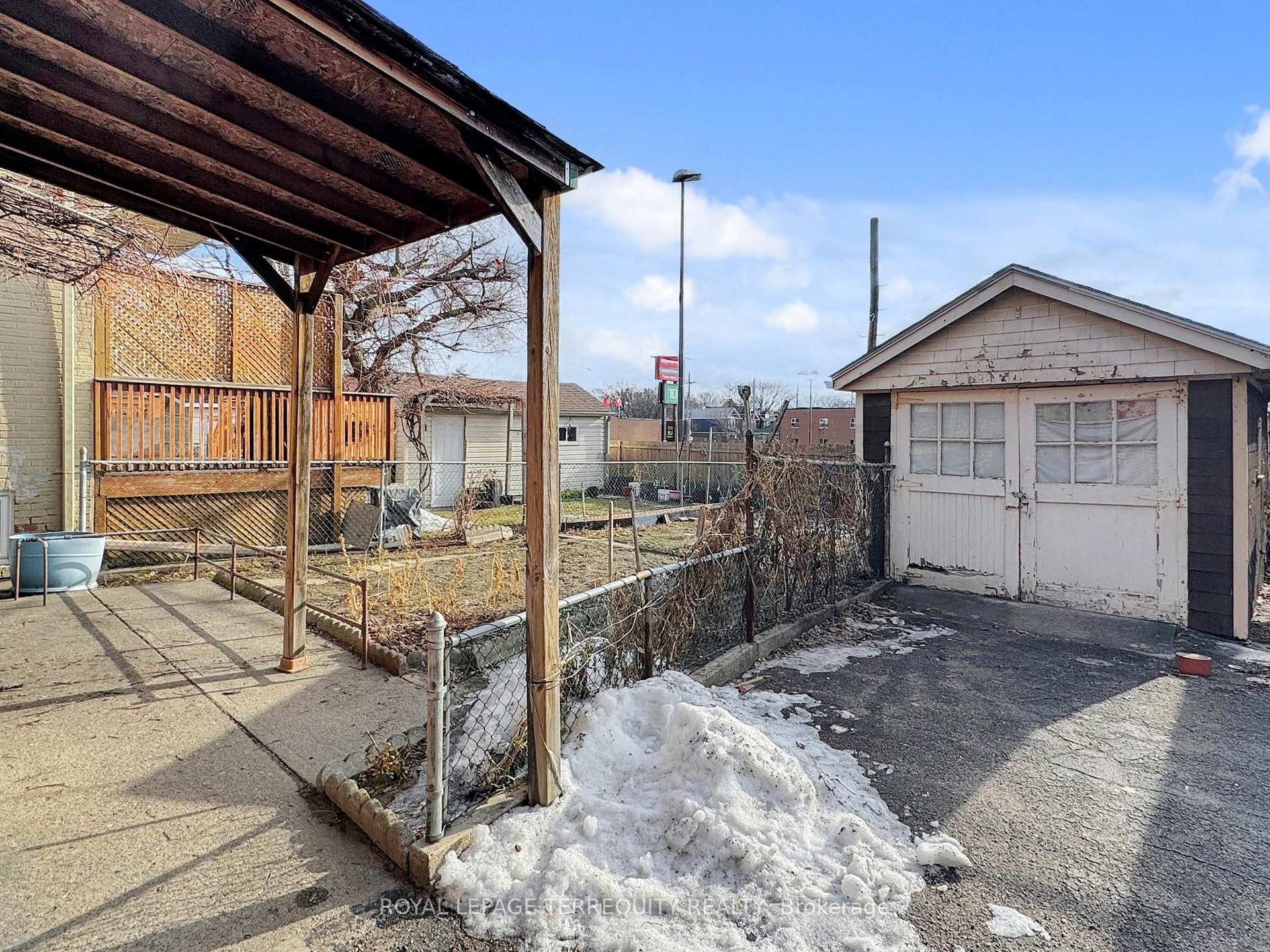 Photo 37 of 371 Strathmore Boulevard, Toronto, Danforth — HOMEH