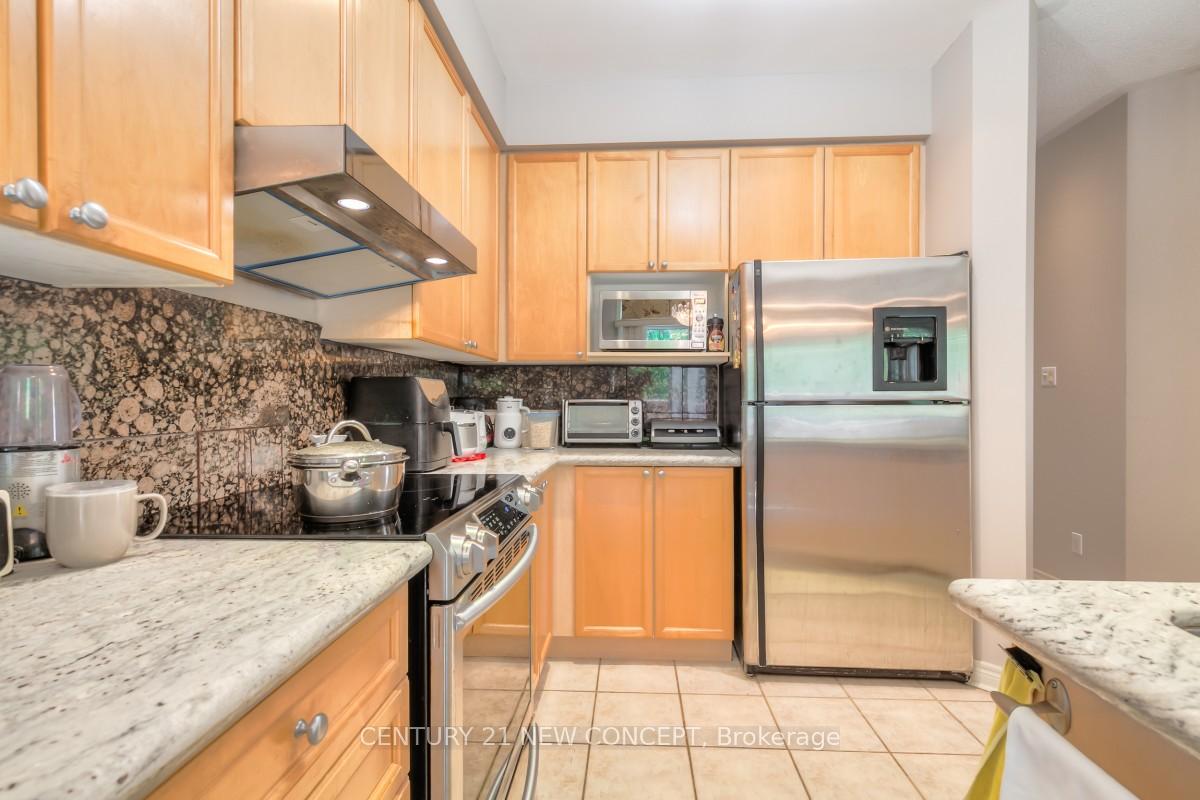Photo 8 of 115 Ridgeway Court, Vaughan, Maple — HOMEH