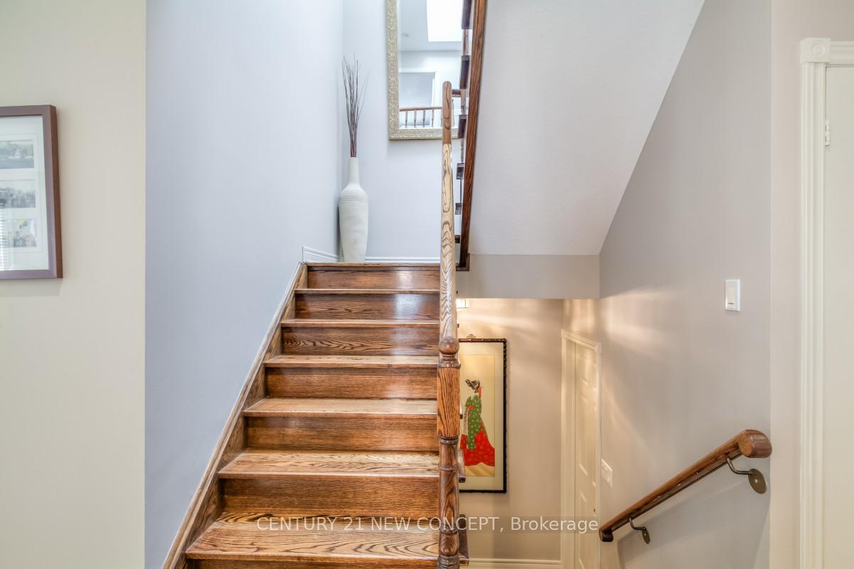 Photo 19 of 115 Ridgeway Court, Vaughan, Maple — HOMEH