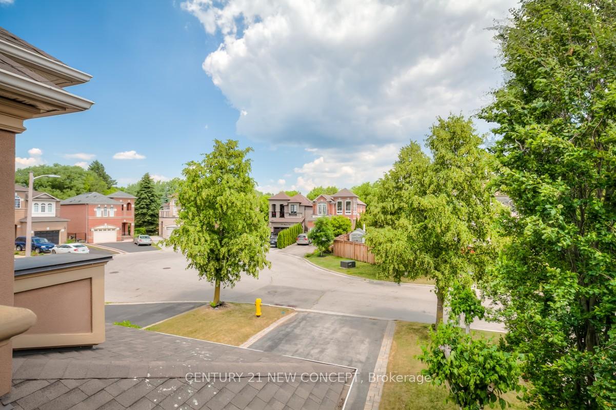 Photo 12 of 115 Ridgeway Court, Vaughan, Maple — HOMEH