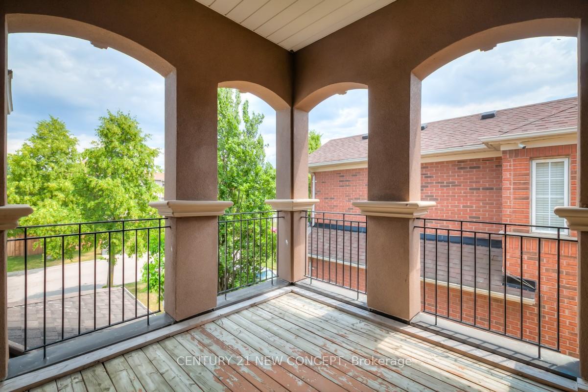 Photo 15 of 115 Ridgeway Court, Vaughan, Maple — HOMEH