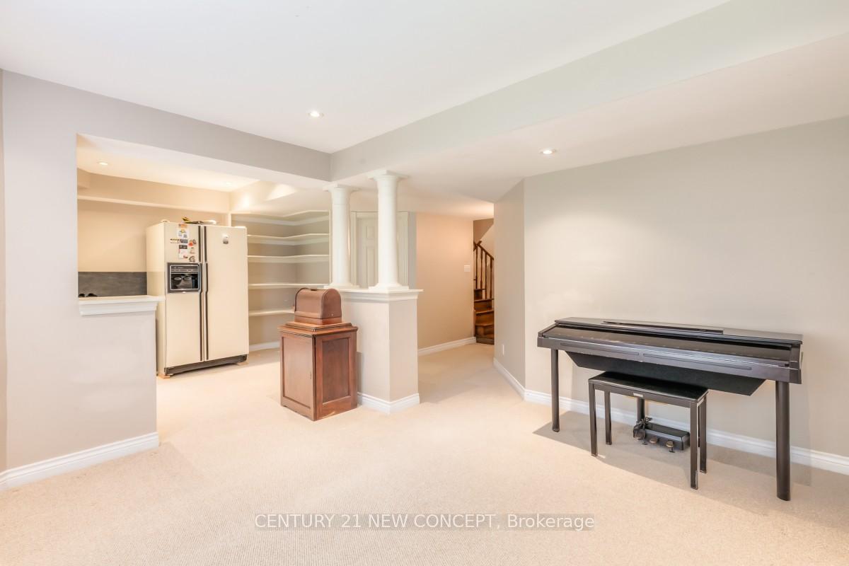 Photo 18 of 115 Ridgeway Court, Vaughan, Maple — HOMEH