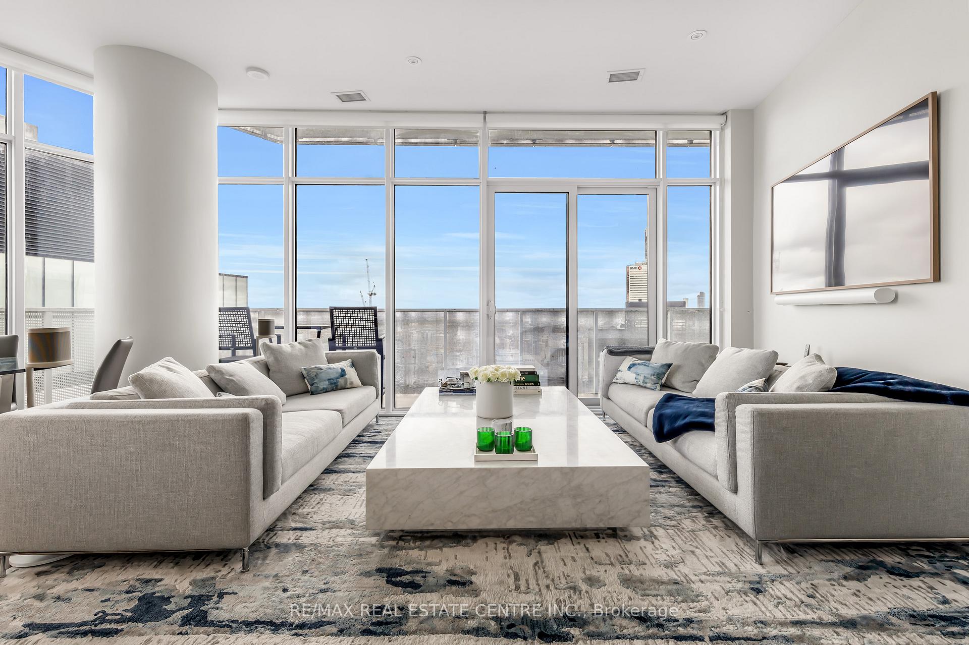 Photo 1 of Unit SPH 201, 88 Harbour Street, Toronto, Waterfront Communities — HOMEH