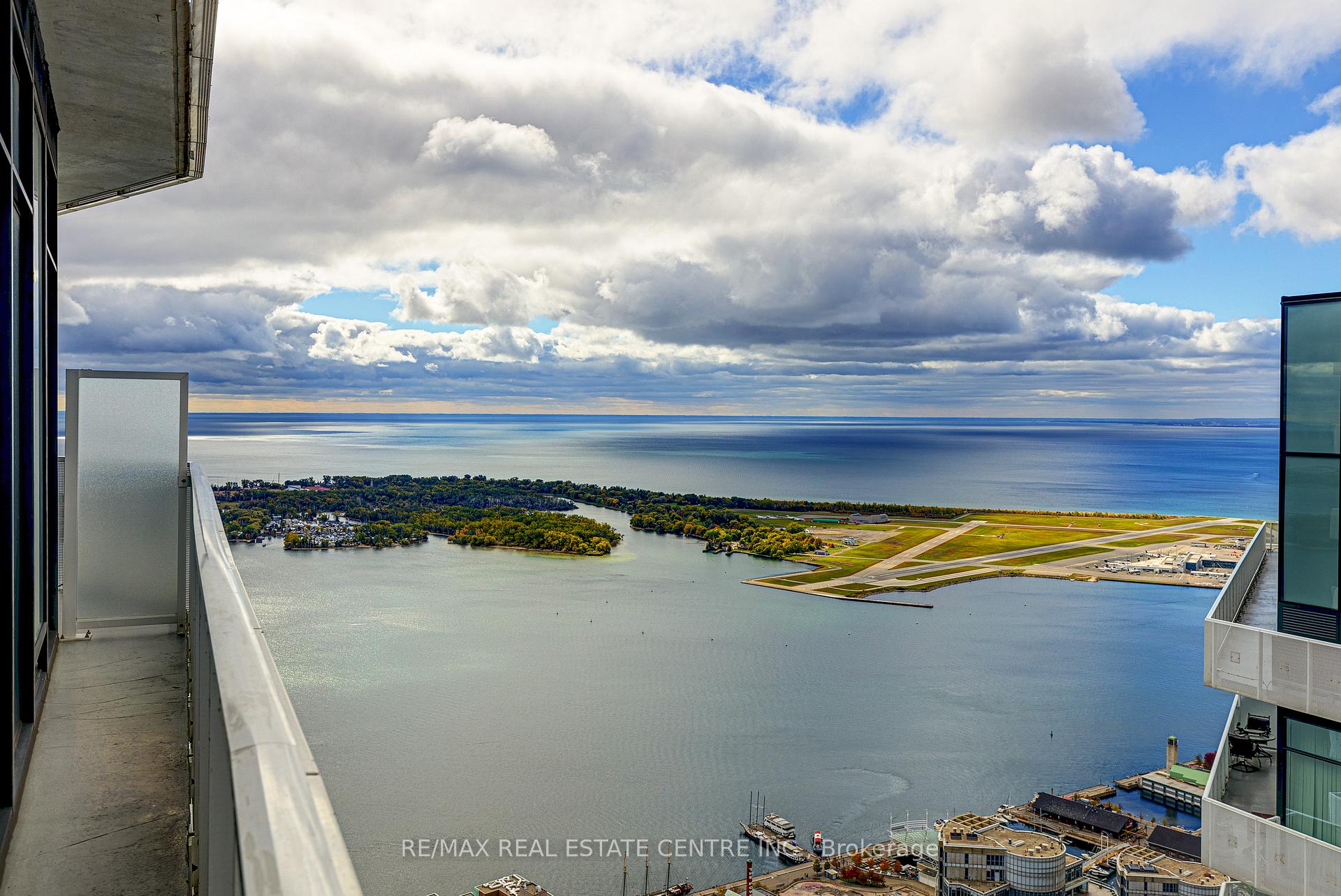 Photo 20 of Unit SPH 201, 88 Harbour Street, Toronto, Waterfront Communities — HOMEH