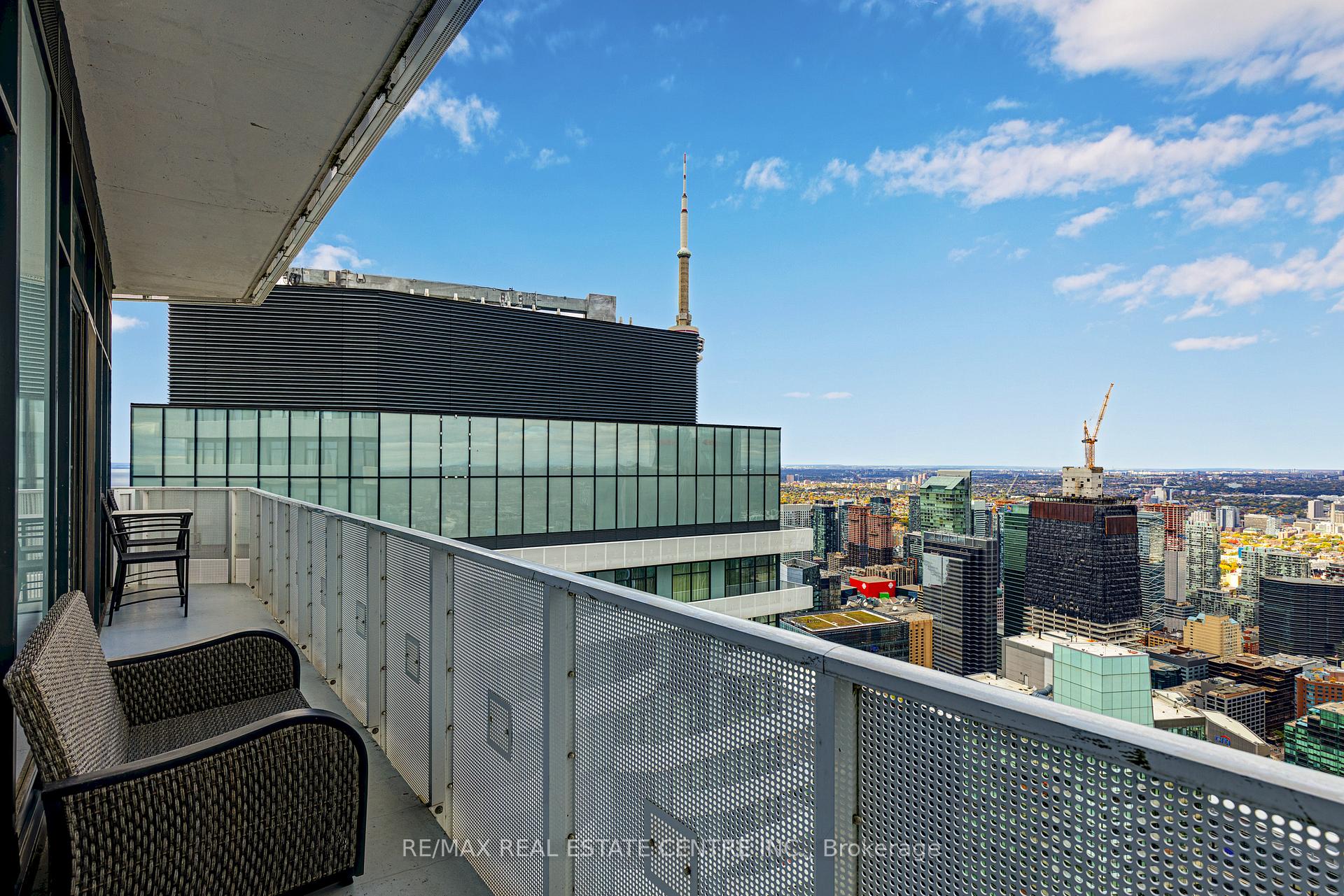 Photo 4 of Unit SPH 201, 88 Harbour Street, Toronto, Waterfront Communities — HOMEH