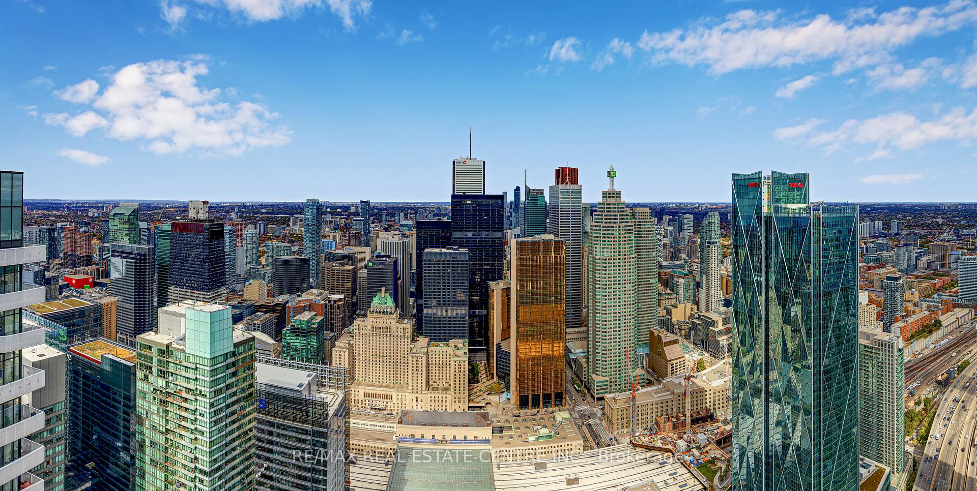 Photo 5 of Unit SPH 201, 88 Harbour Street, Toronto, Waterfront Communities — HOMEH