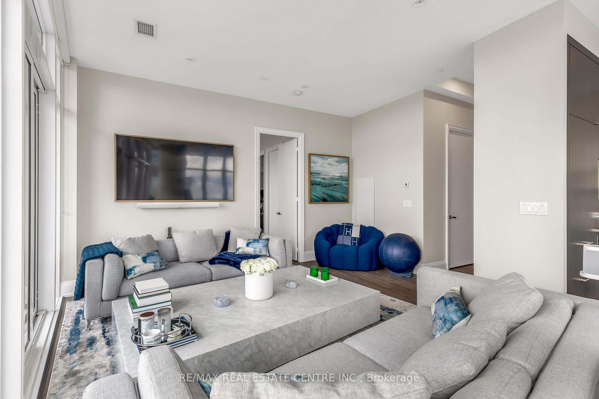 Photo 6 of Unit SPH 201, 88 Harbour Street, Toronto, Waterfront Communities — HOMEH