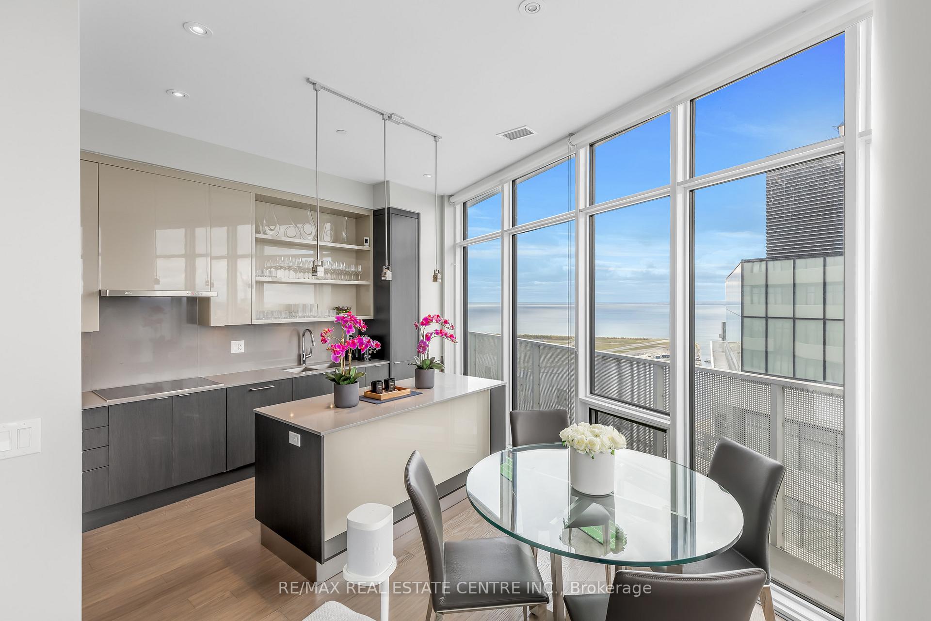 Photo 7 of Unit SPH 201, 88 Harbour Street, Toronto, Waterfront Communities — HOMEH