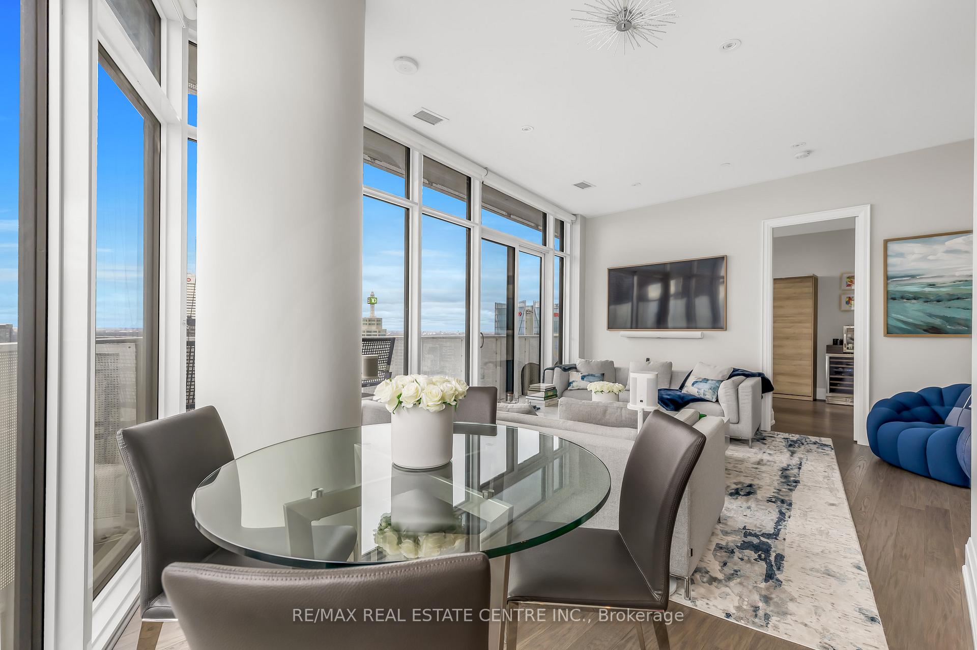 Photo 24 of Unit SPH 201, 88 Harbour Street, Toronto, Waterfront Communities — HOMEH