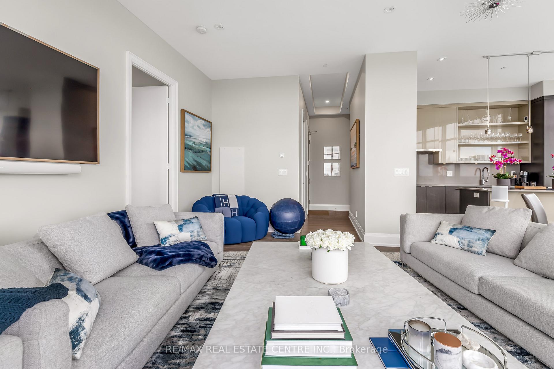 Photo 16 of Unit SPH 201, 88 Harbour Street, Toronto, Waterfront Communities — HOMEH