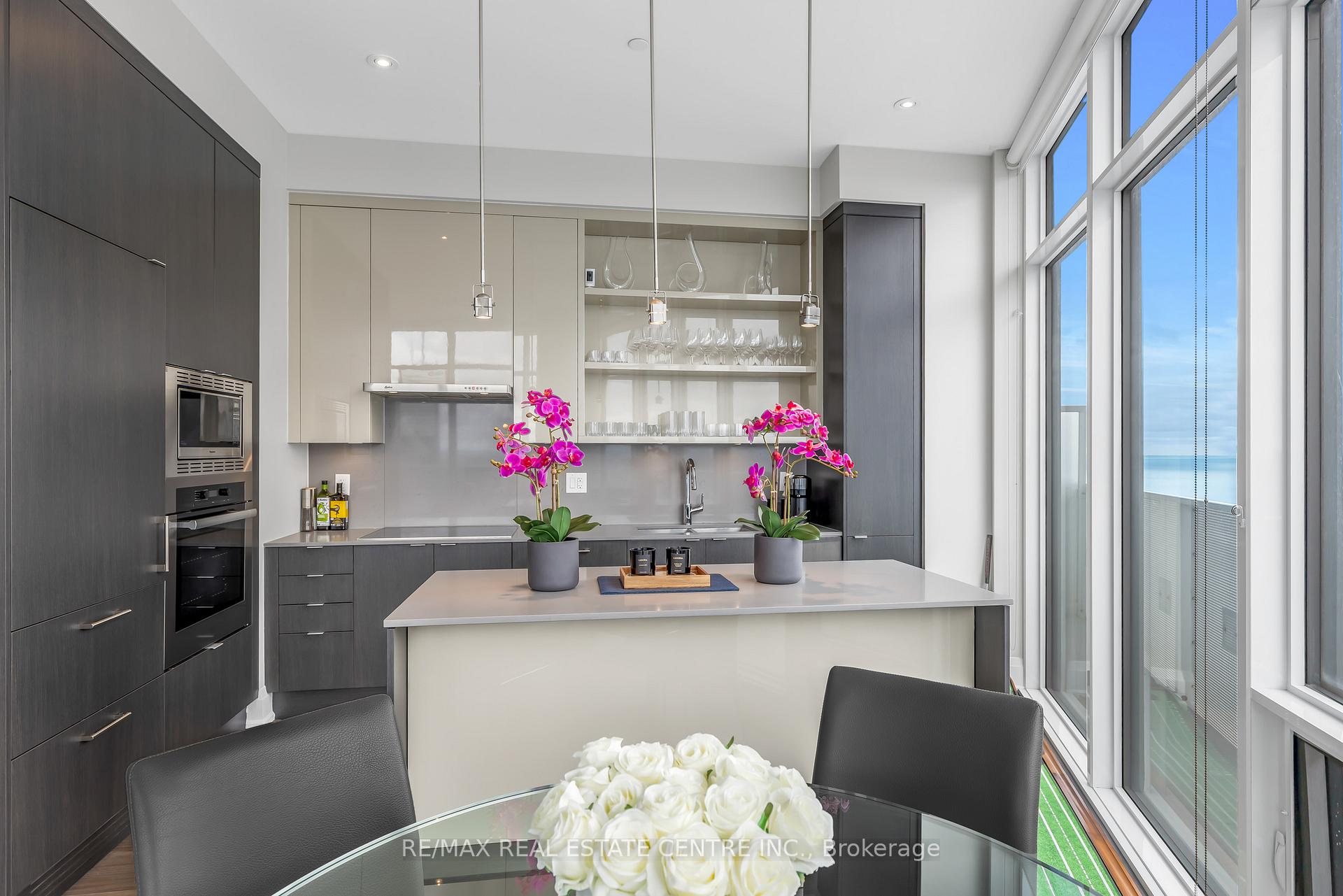 Photo 17 of Unit SPH 201, 88 Harbour Street, Toronto, Waterfront Communities — HOMEH