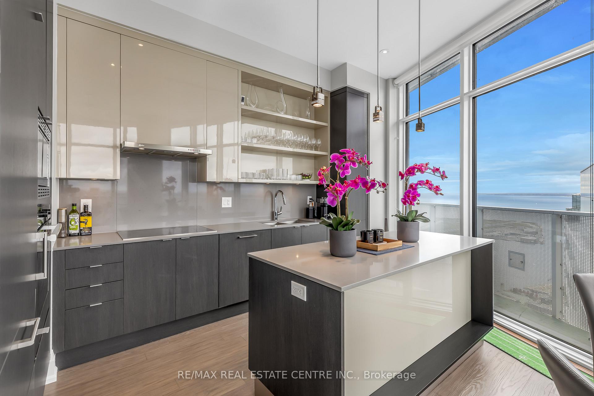 Photo 25 of Unit SPH 201, 88 Harbour Street, Toronto, Waterfront Communities — HOMEH