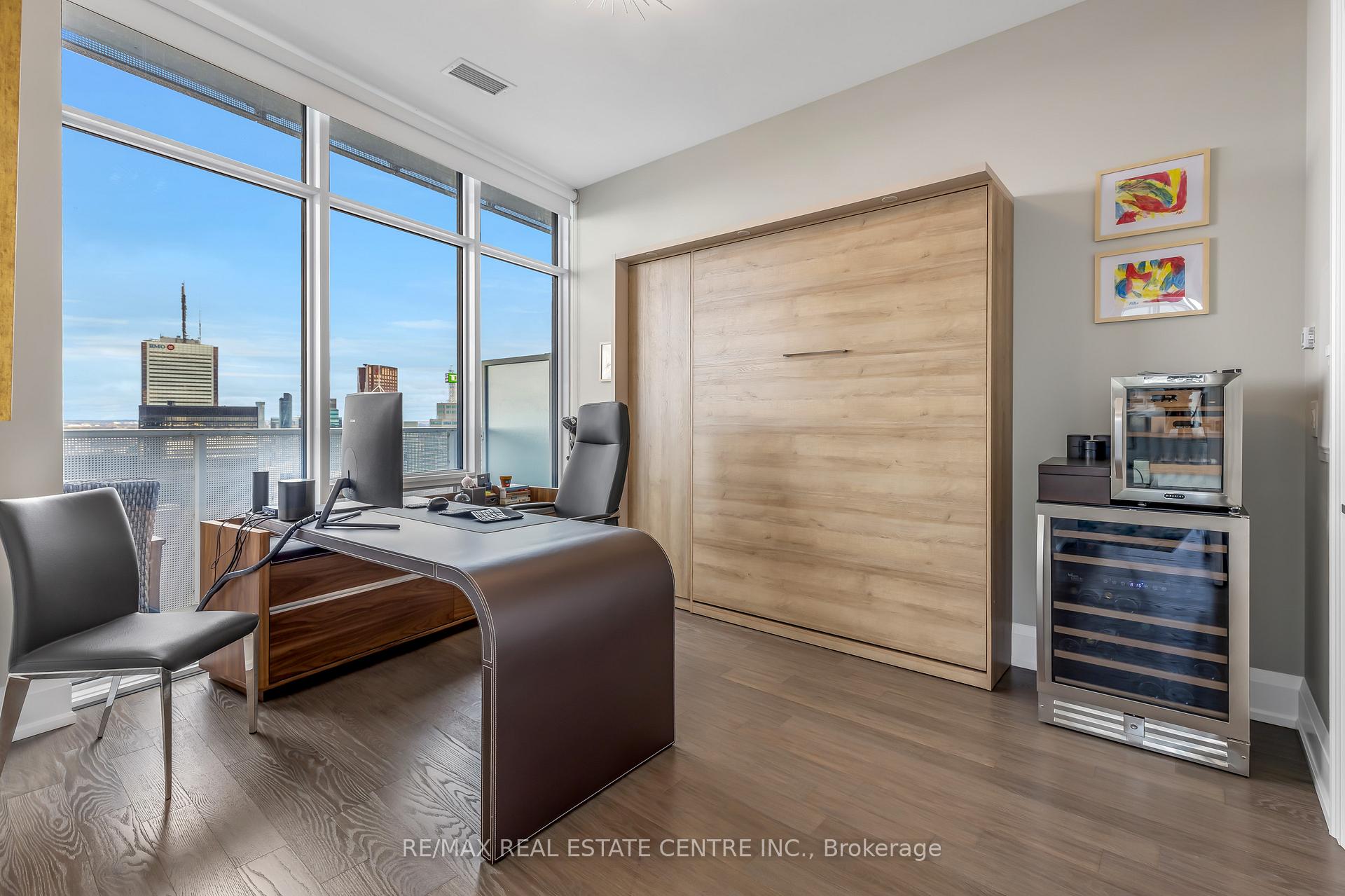 Photo 9 of Unit SPH 201, 88 Harbour Street, Toronto, Waterfront Communities — HOMEH