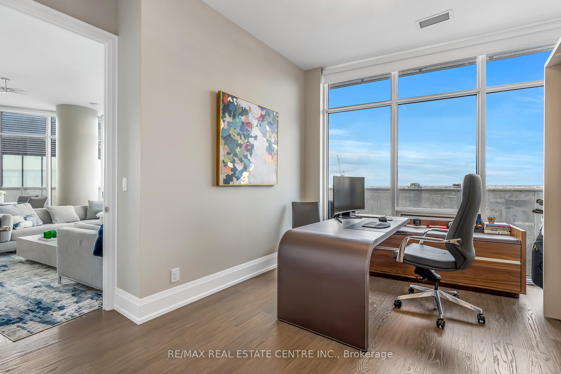 Photo 8 of Unit SPH 201, 88 Harbour Street, Toronto, Waterfront Communities — HOMEH