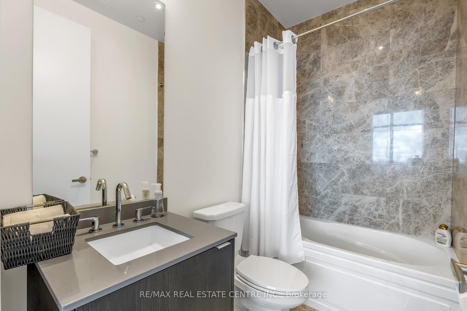 Photo 28 of Unit SPH 201, 88 Harbour Street, Toronto, Waterfront Communities — HOMEH