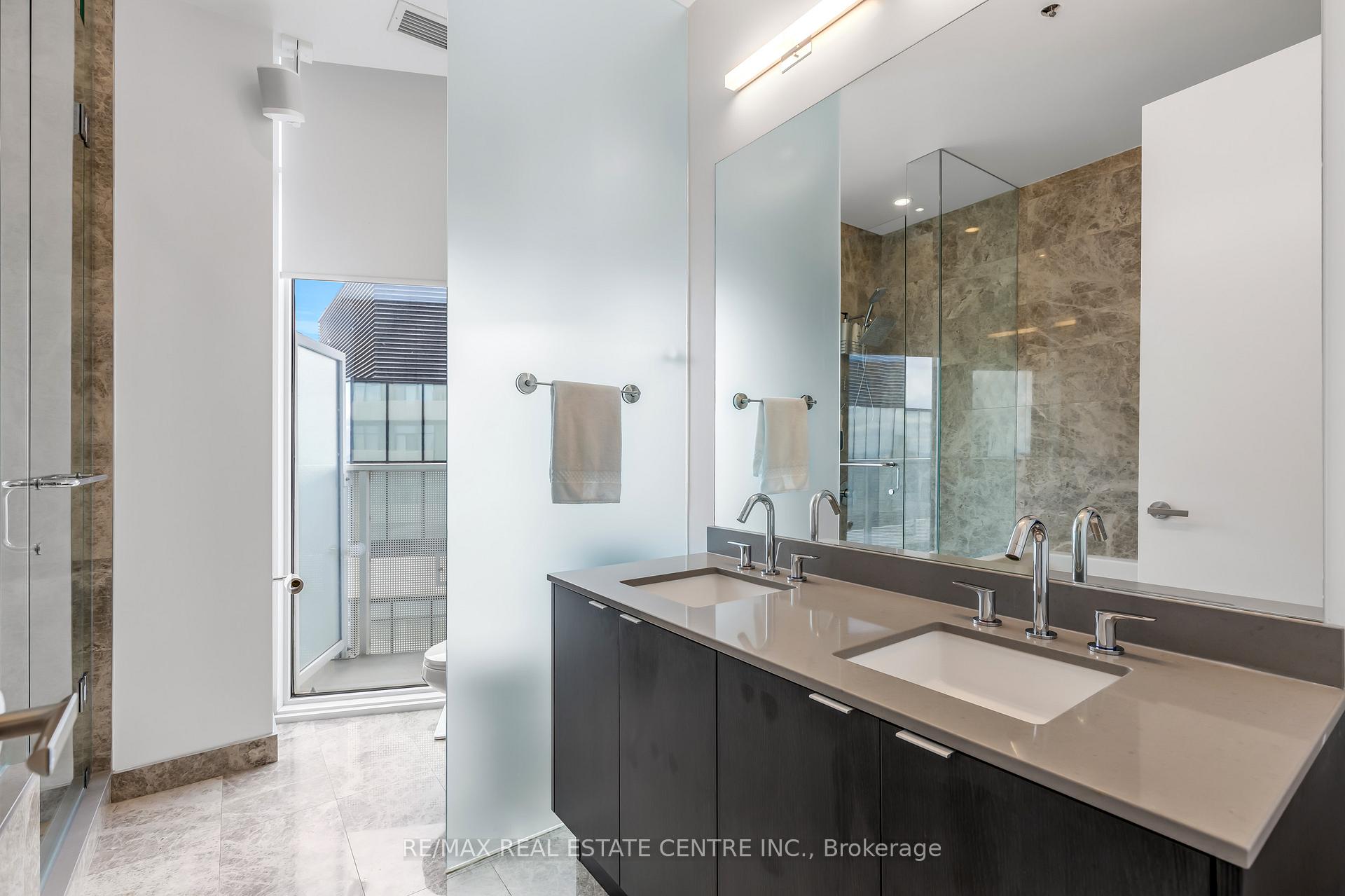 Photo 10 of Unit SPH 201, 88 Harbour Street, Toronto, Waterfront Communities — HOMEH