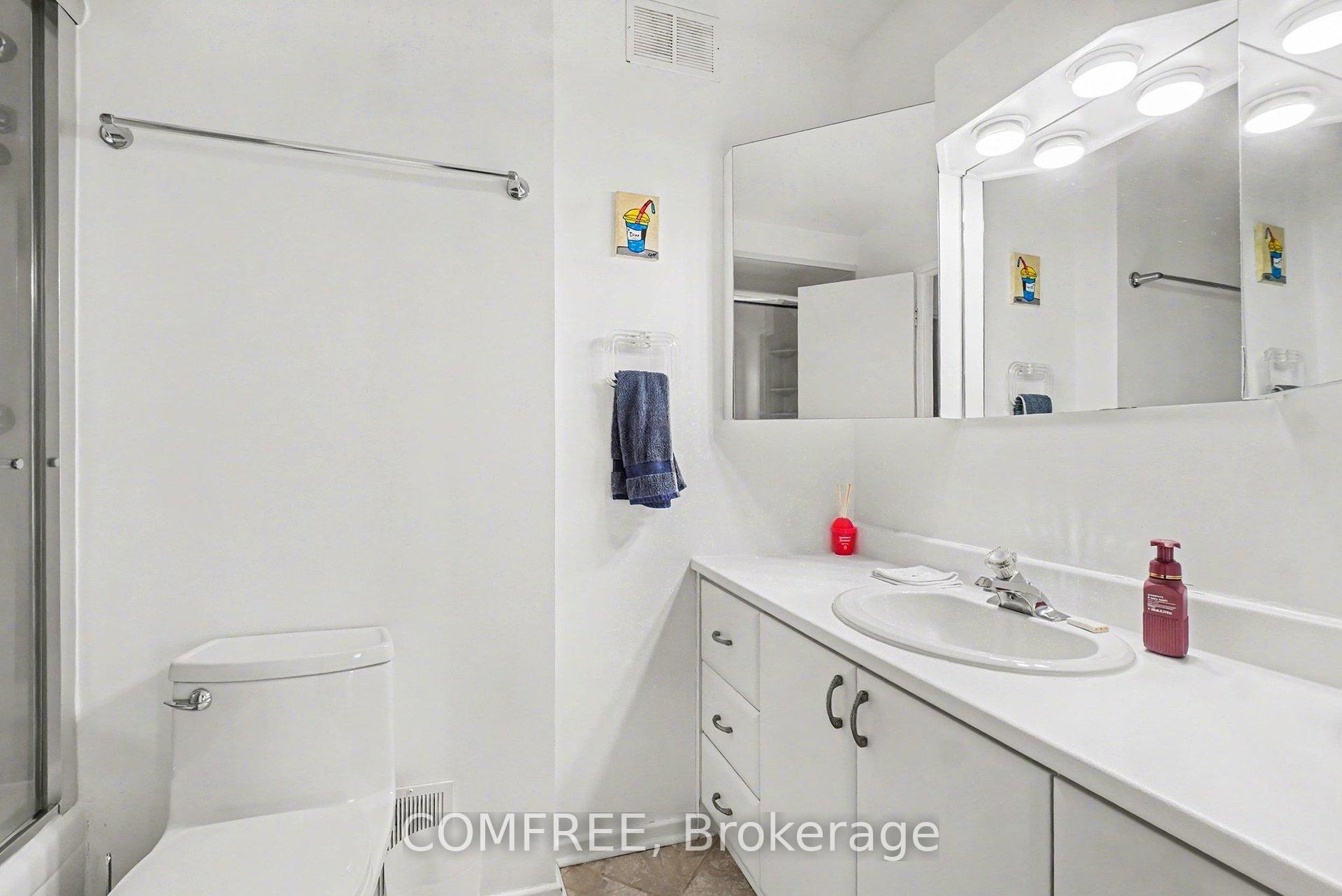Photo 9 of Unit 817, 915 Elmsmere Road, Ottawa, Beacon Hill South — HOMEH