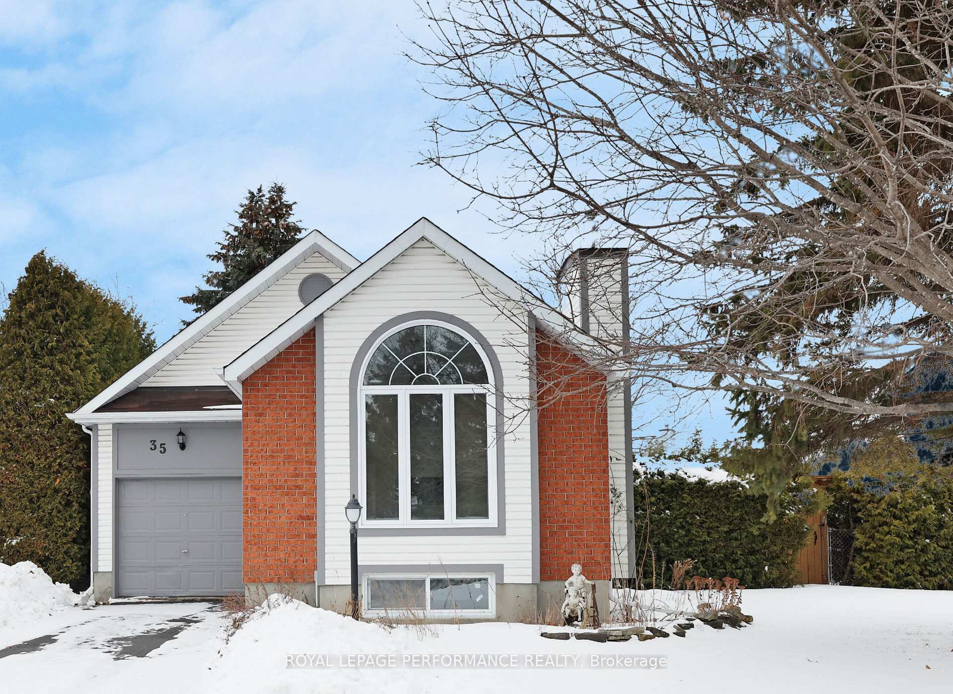 Photo 1 of 35 Steeple Chase Drive, Ottawa, Kanata - Bridlewood — HOMEH