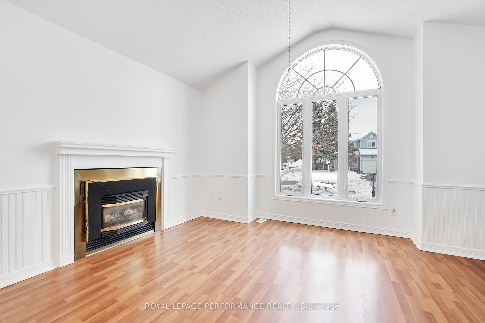 Photo 3 of 35 Steeple Chase Drive, Ottawa, Kanata - Bridlewood — HOMEH