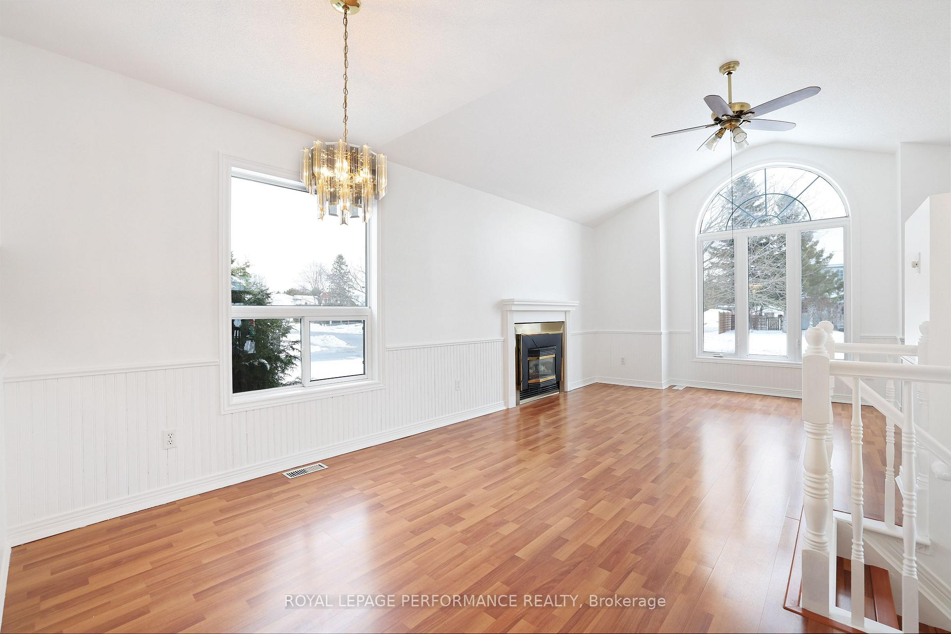 Photo 4 of 35 Steeple Chase Drive, Ottawa, Kanata - Bridlewood — HOMEH