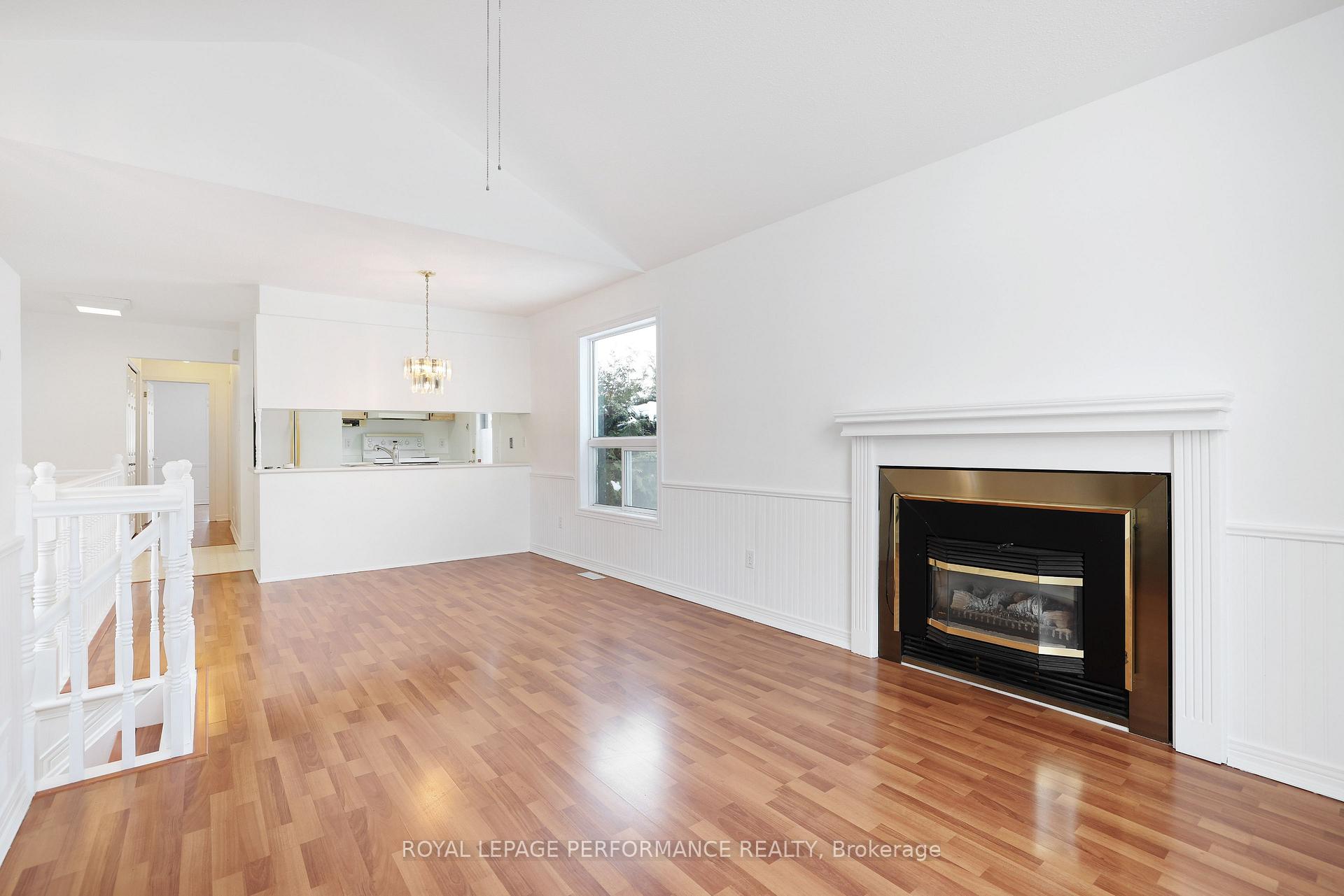 Photo 7 of 35 Steeple Chase Drive, Ottawa, Kanata - Bridlewood — HOMEH