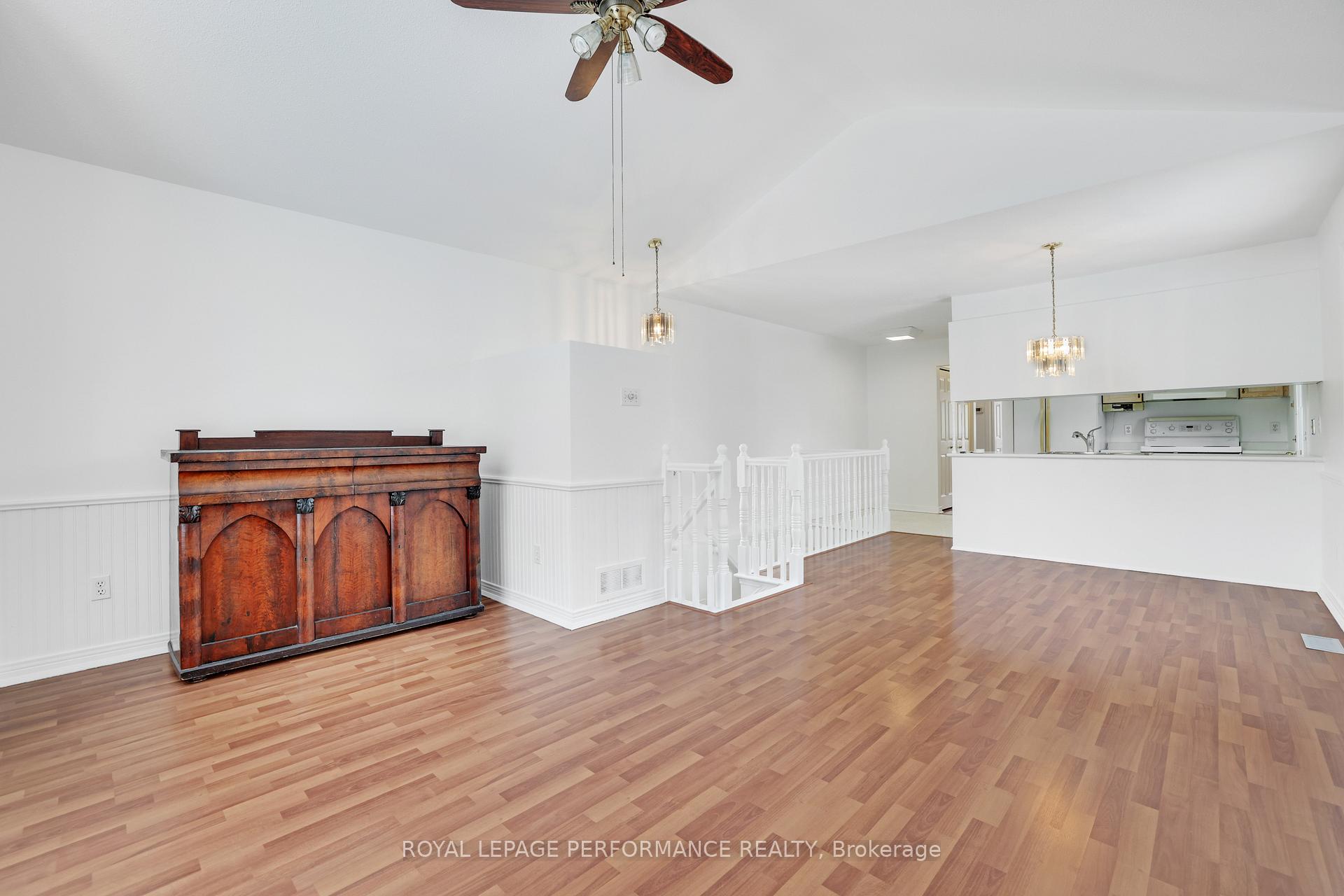 Photo 9 of 35 Steeple Chase Drive, Ottawa, Kanata - Bridlewood — HOMEH