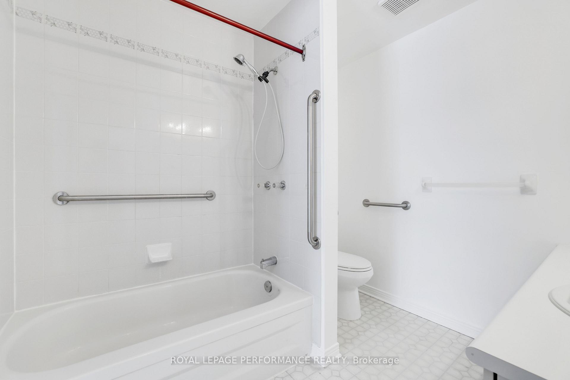 Photo 19 of 35 Steeple Chase Drive, Ottawa, Kanata - Bridlewood — HOMEH