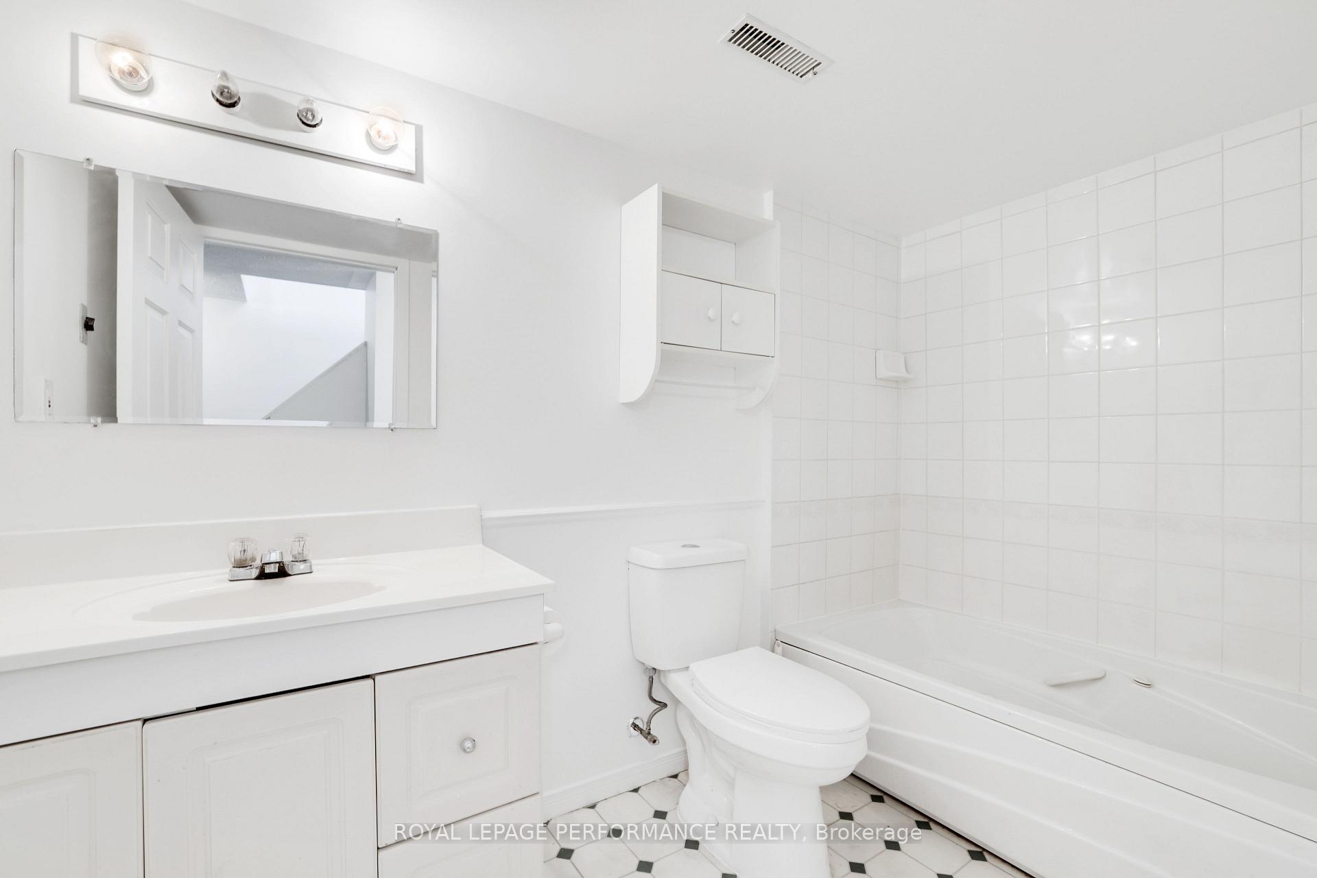 Photo 28 of 35 Steeple Chase Drive, Ottawa, Kanata - Bridlewood — HOMEH