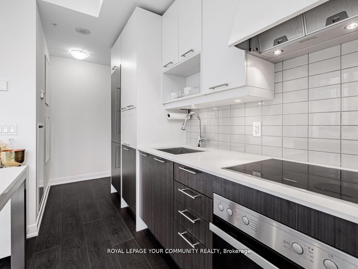 Photo 2 of Unit 1602, 30 Nelson Street, Toronto, Waterfront Communities — HOMEH