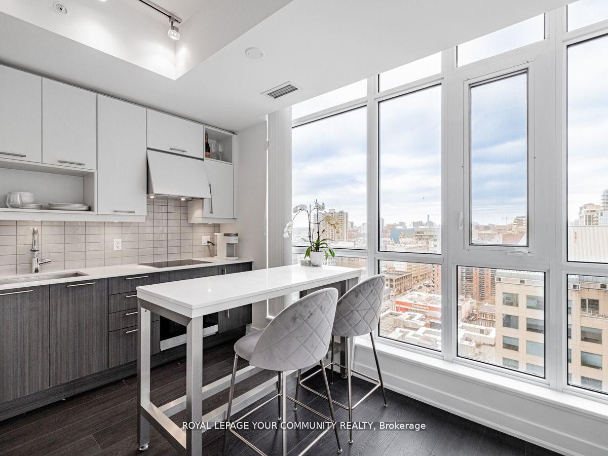 Photo 6 of Unit 1602, 30 Nelson Street, Toronto, Waterfront Communities — HOMEH