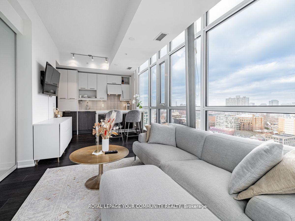 Photo 9 of Unit 1602, 30 Nelson Street, Toronto, Waterfront Communities — HOMEH