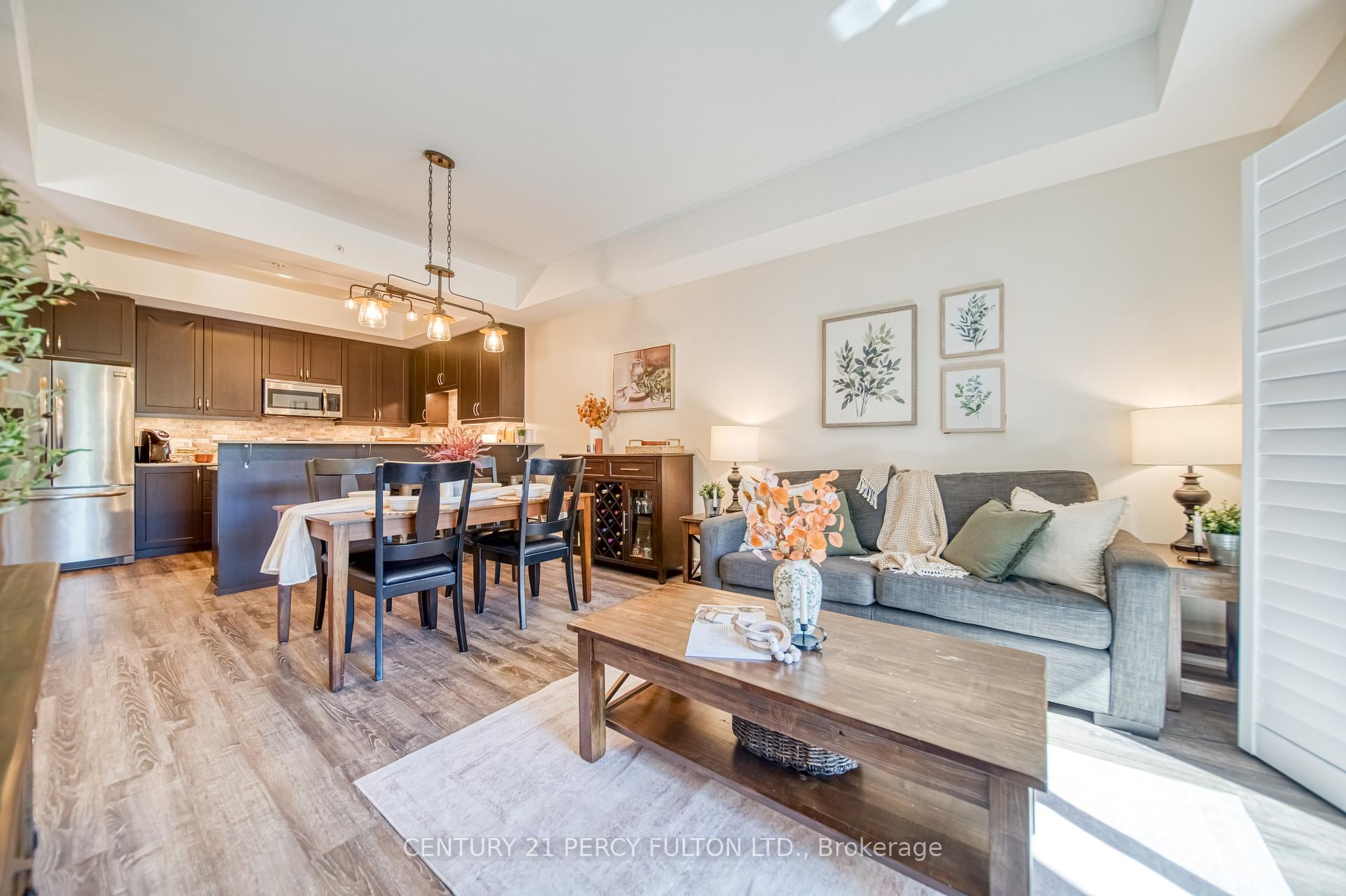 Photo 5 of Unit 302, 660 Gordon Street, Whitby, Port Whitby — HOMEH
