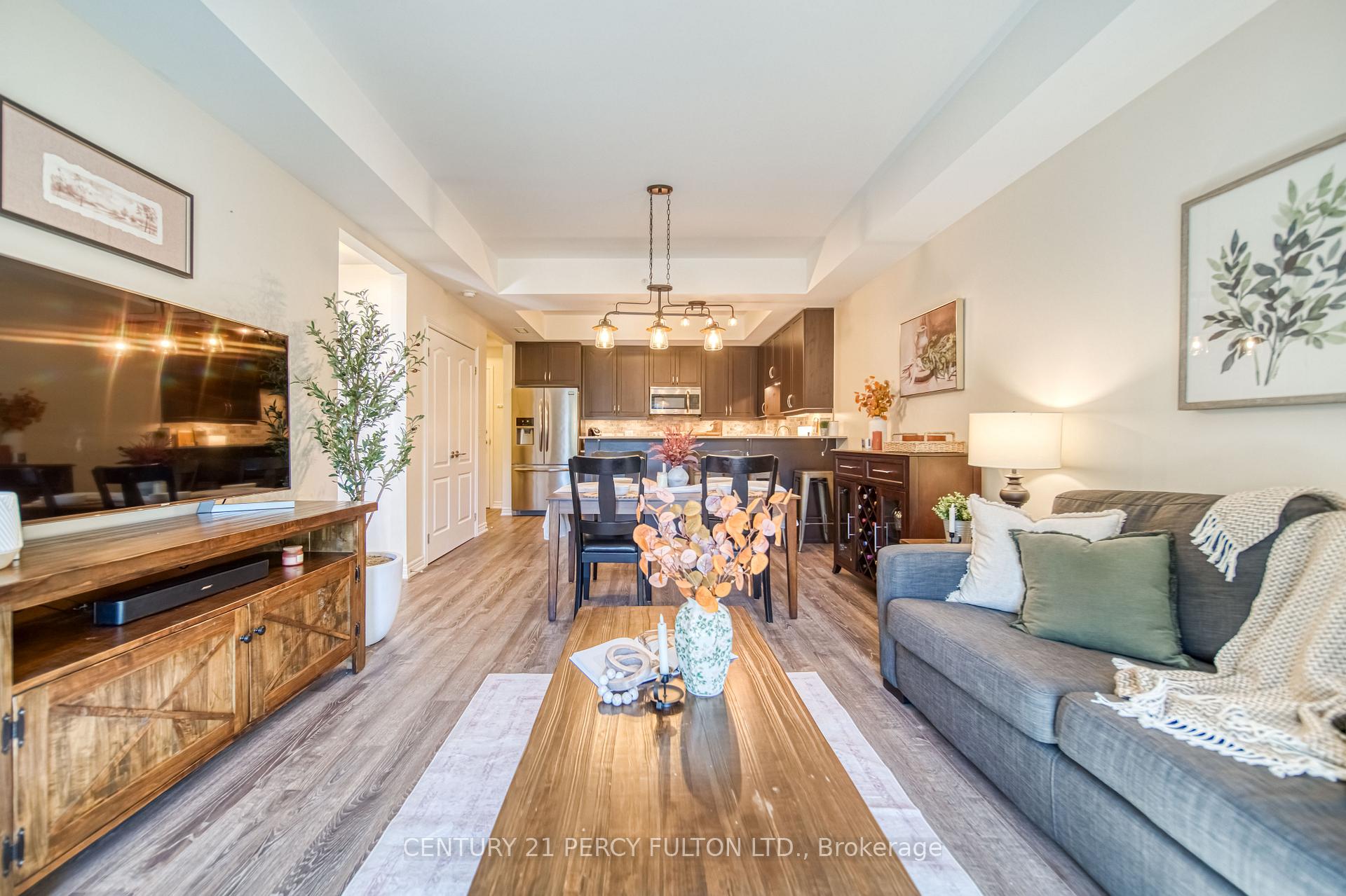 Photo 6 of Unit 302, 660 Gordon Street, Whitby, Port Whitby — HOMEH