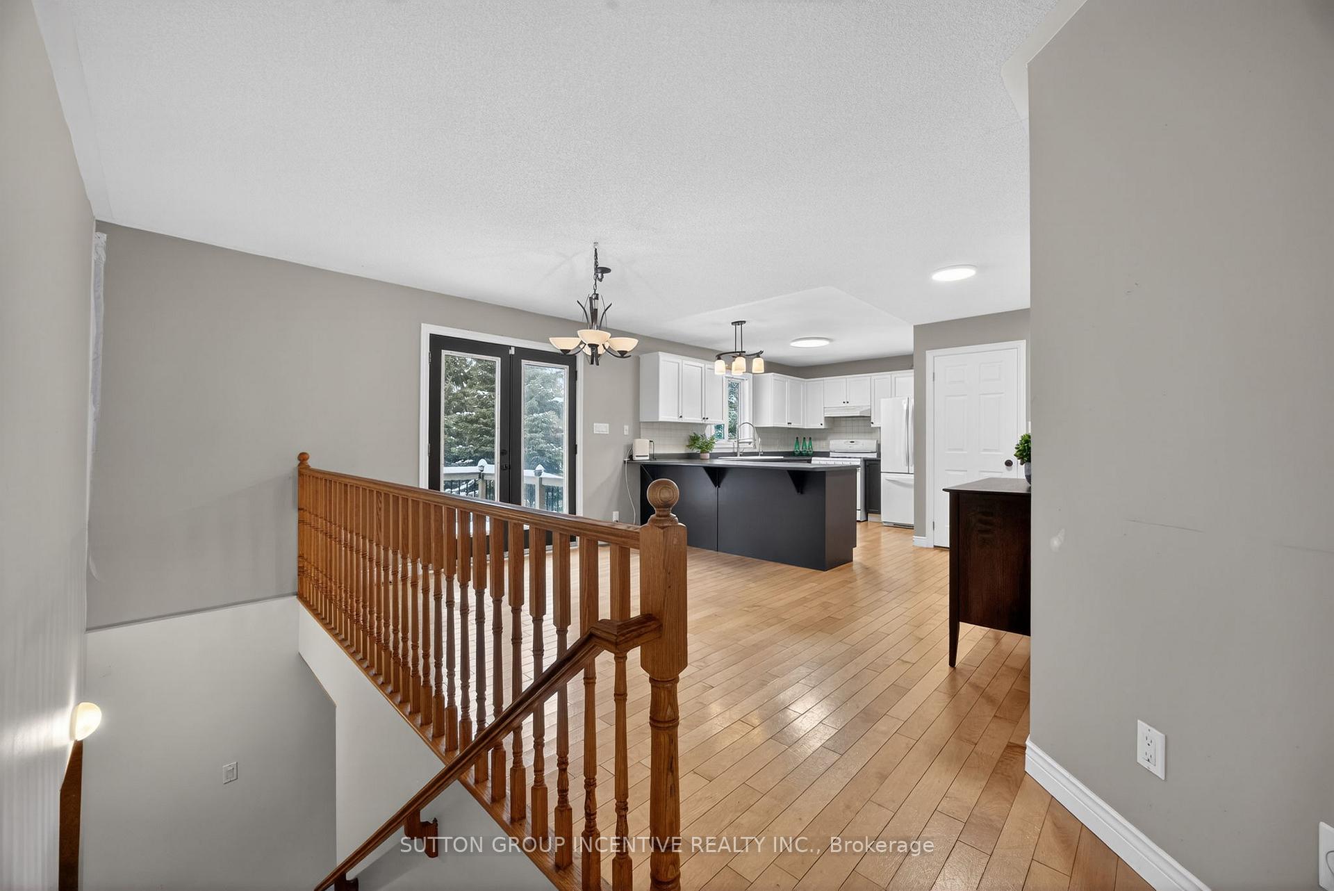 Photo 3 of 36 Nicholson Crescent, Springwater, Snow Valley — HOMEH