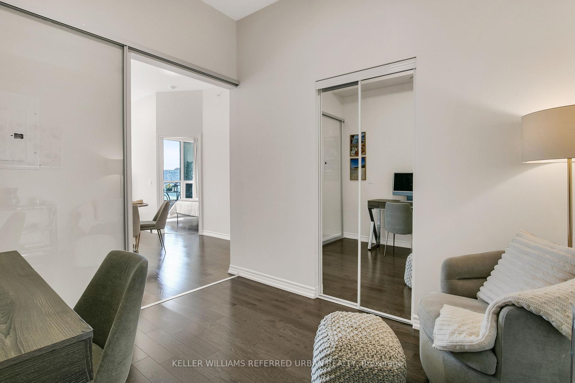 Photo 3 of Unit 725, 23 Glebe Road W, Toronto, Yonge-Eglinton — HOMEH