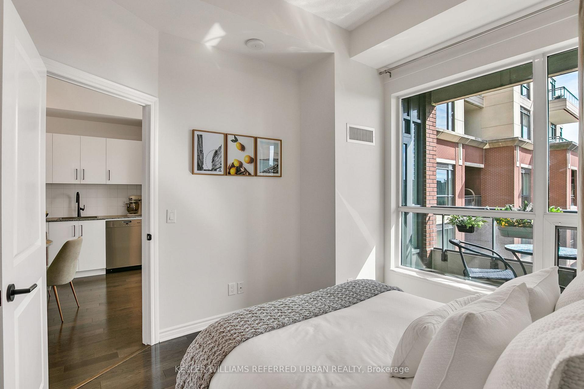 Photo 8 of Unit 725, 23 Glebe Road W, Toronto, Yonge-Eglinton — HOMEH