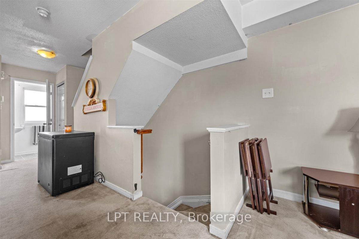 Photo 10 of 419 Sadar Private, Ottawa, Barrhaven - Cedargrove/Fraserdale — HOMEH