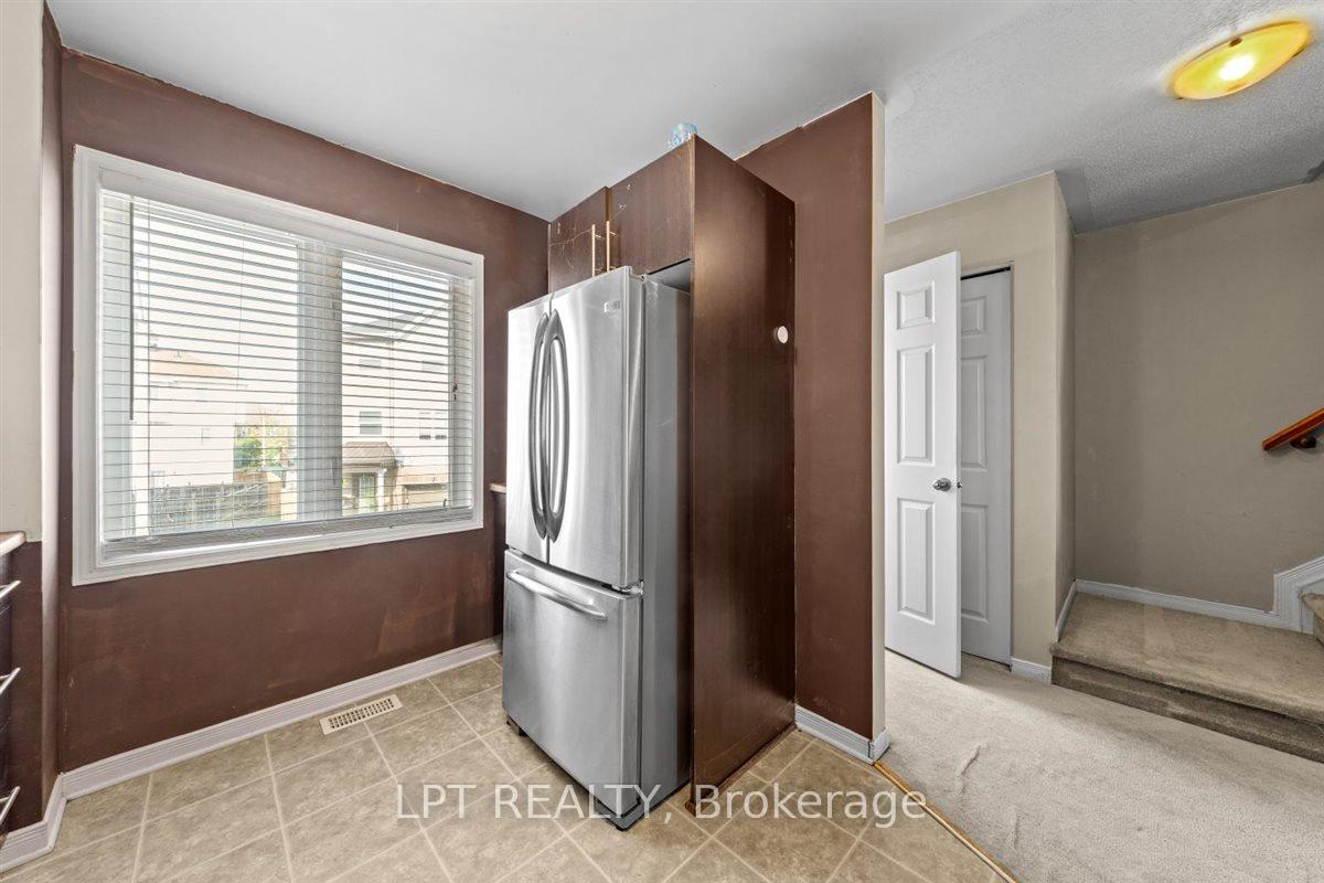 Photo 20 of 419 Sadar Private, Ottawa, Barrhaven - Cedargrove/Fraserdale — HOMEH