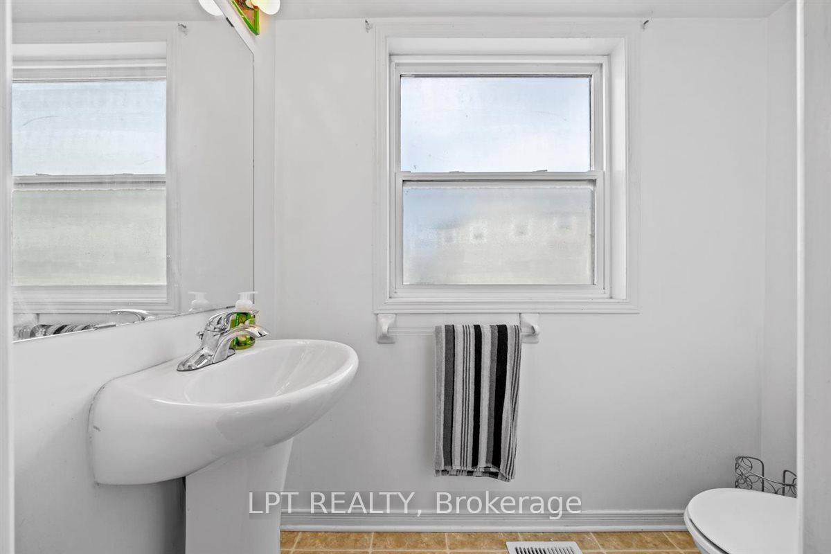 Photo 23 of 419 Sadar Private, Ottawa, Barrhaven - Cedargrove/Fraserdale — HOMEH