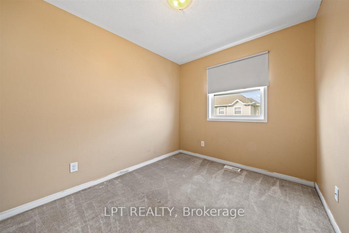 Photo 32 of 419 Sadar Private, Ottawa, Barrhaven - Cedargrove/Fraserdale — HOMEH