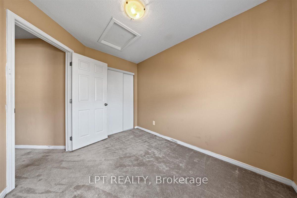 Photo 33 of 419 Sadar Private, Ottawa, Barrhaven - Cedargrove/Fraserdale — HOMEH