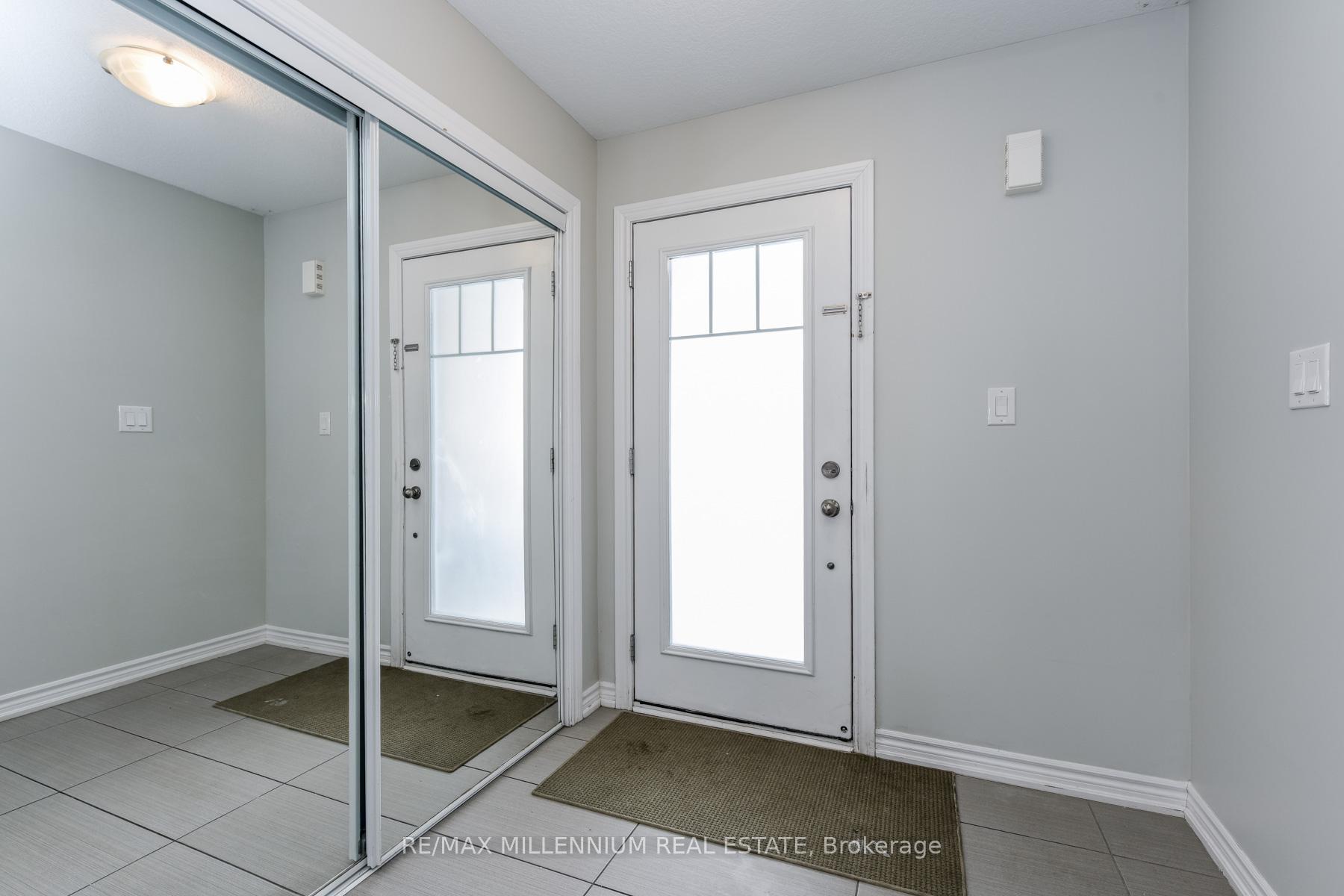 Photo 6 of 13 Hedges Crescent, Hamilton, Stoney Creek — HOMEH