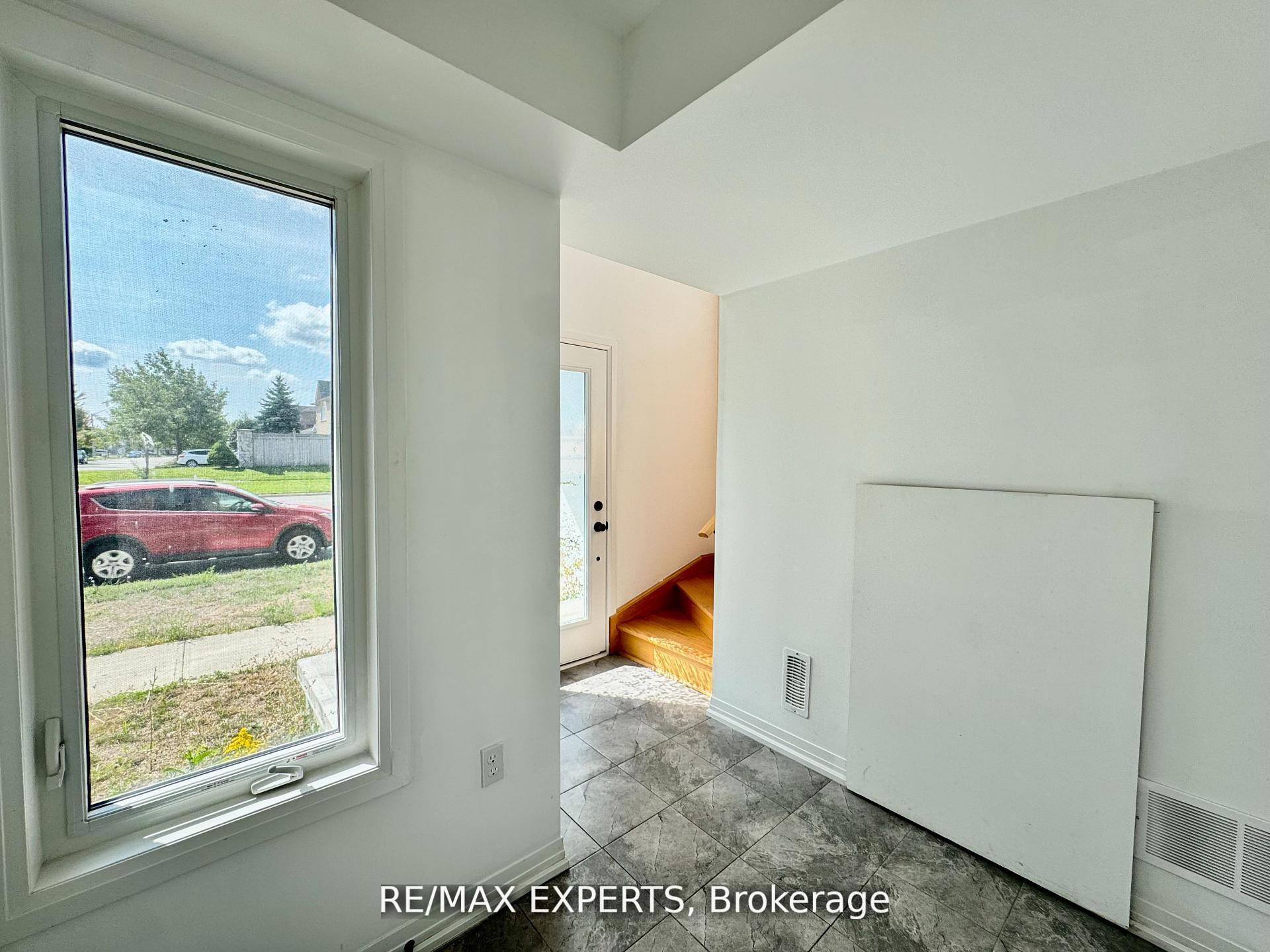 Photo 11 of 67 Fairlane Avenue, Barrie, Painswick South — HOMEH