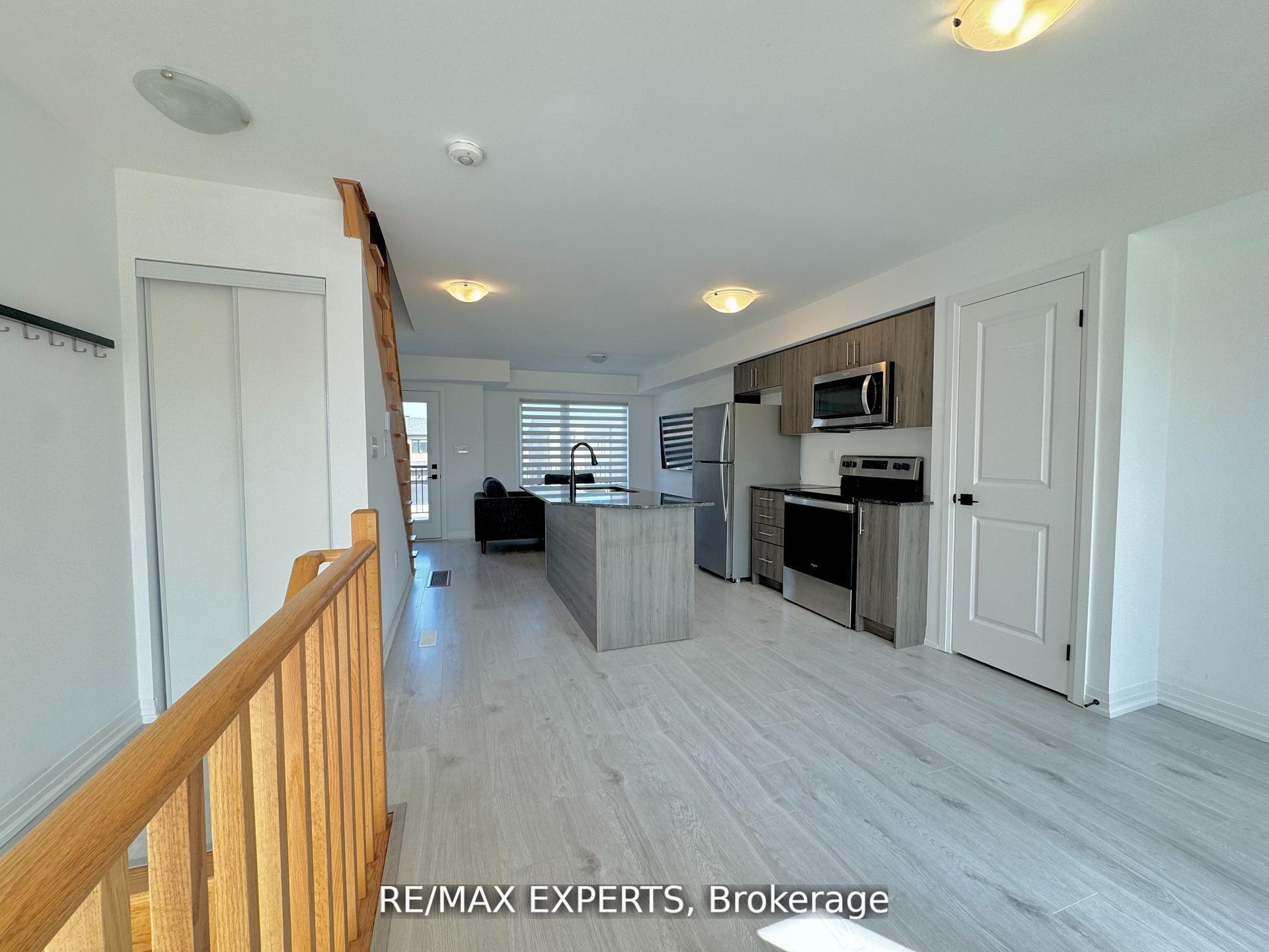 Photo 3 of 67 Fairlane Avenue, Barrie, Painswick South — HOMEH