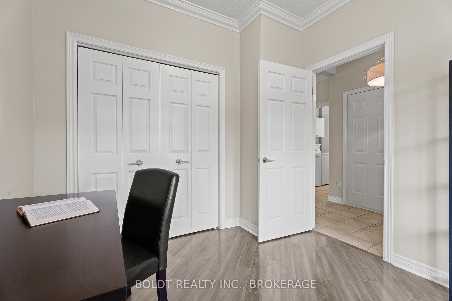 Photo 3 of 8 Willowlanding Court, Welland, N. Welland — HOMEH
